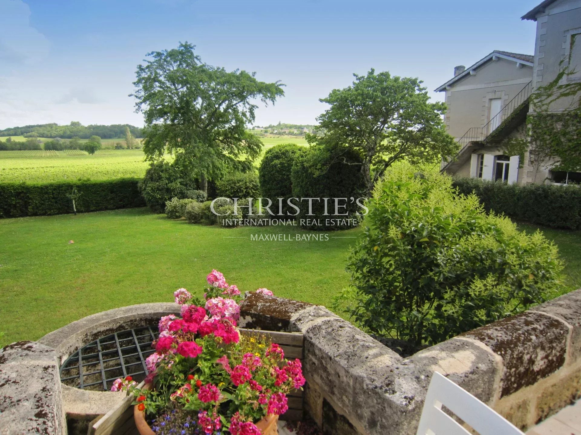 6 Bedroom Chateau's Image 14