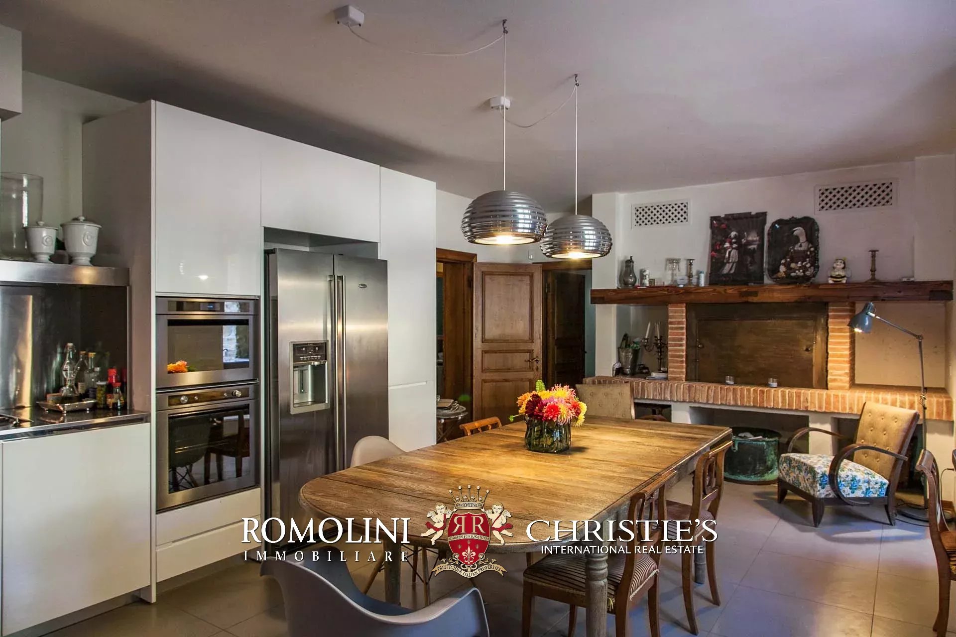 5 Bedroom Villa/Townhouse's Image 18