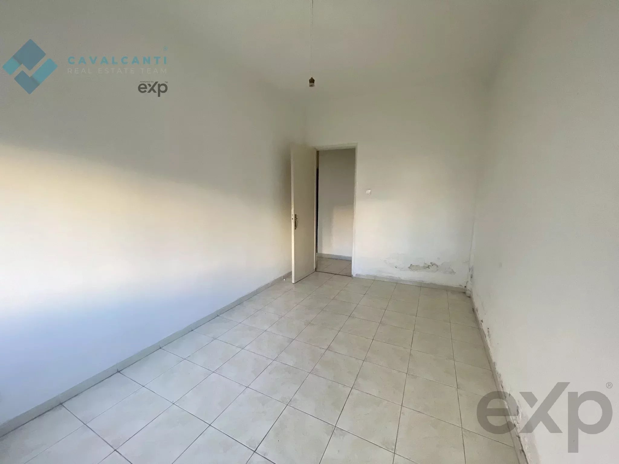T2 to remodel - Carnaxide | Ideal for own home or investment 2790-005 image 24