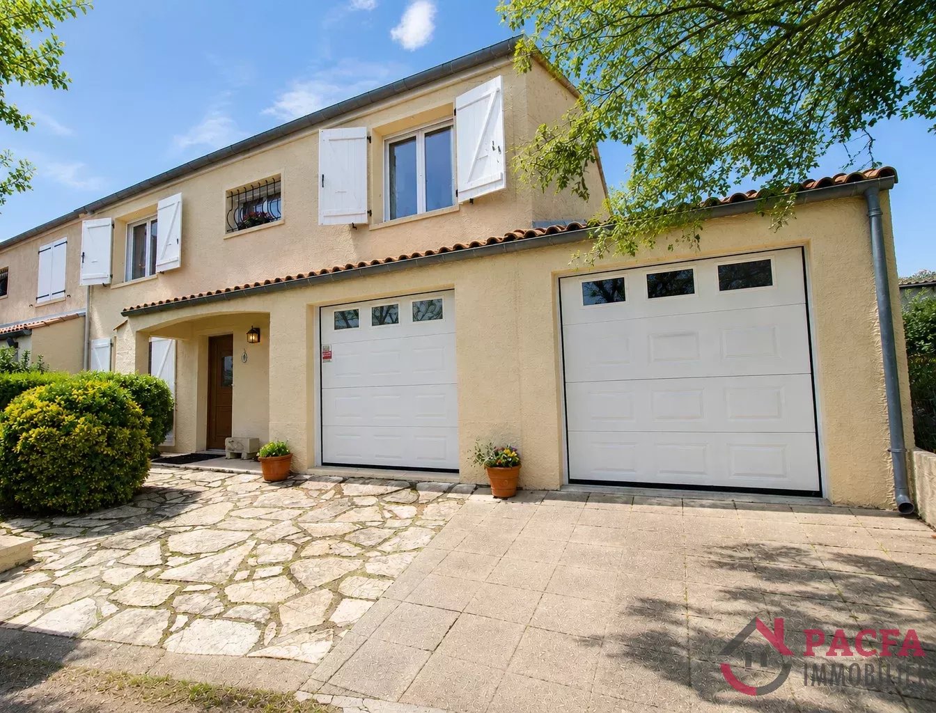 Agence immobilière de 