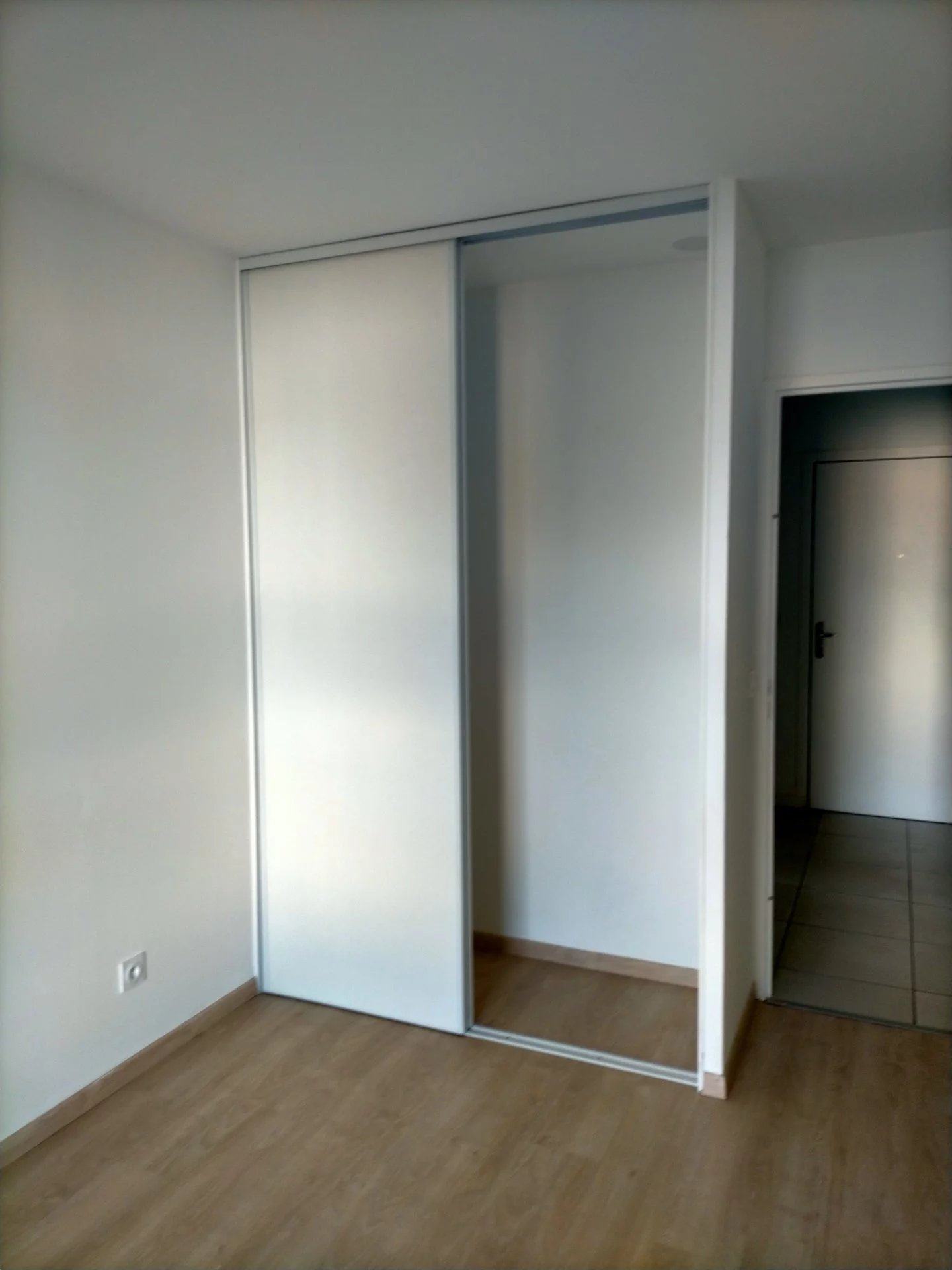 4798267 Location Lentilly