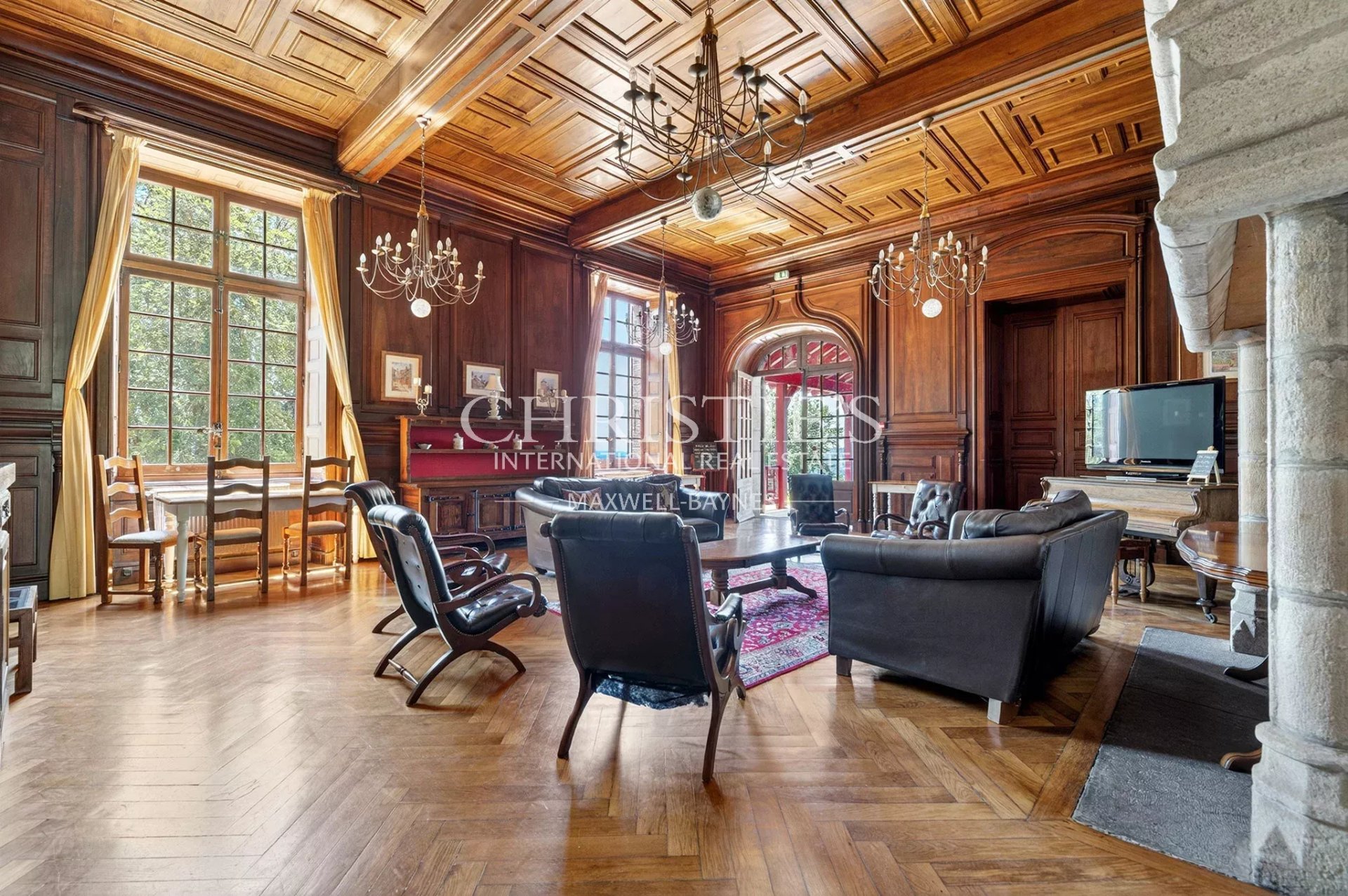 38 Bedroom Chateau's Image 31