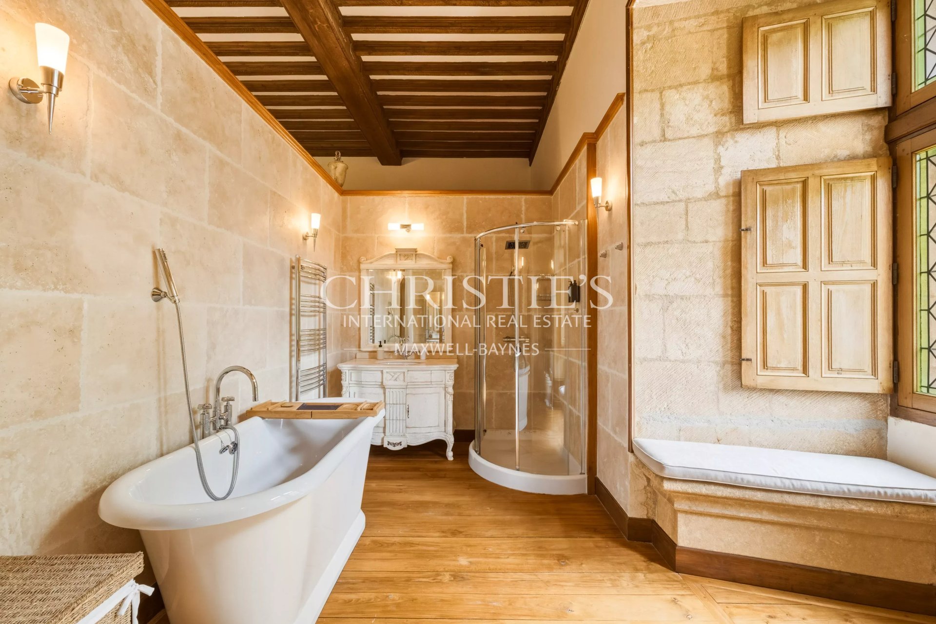 10 Bedroom Chateau's Image 16