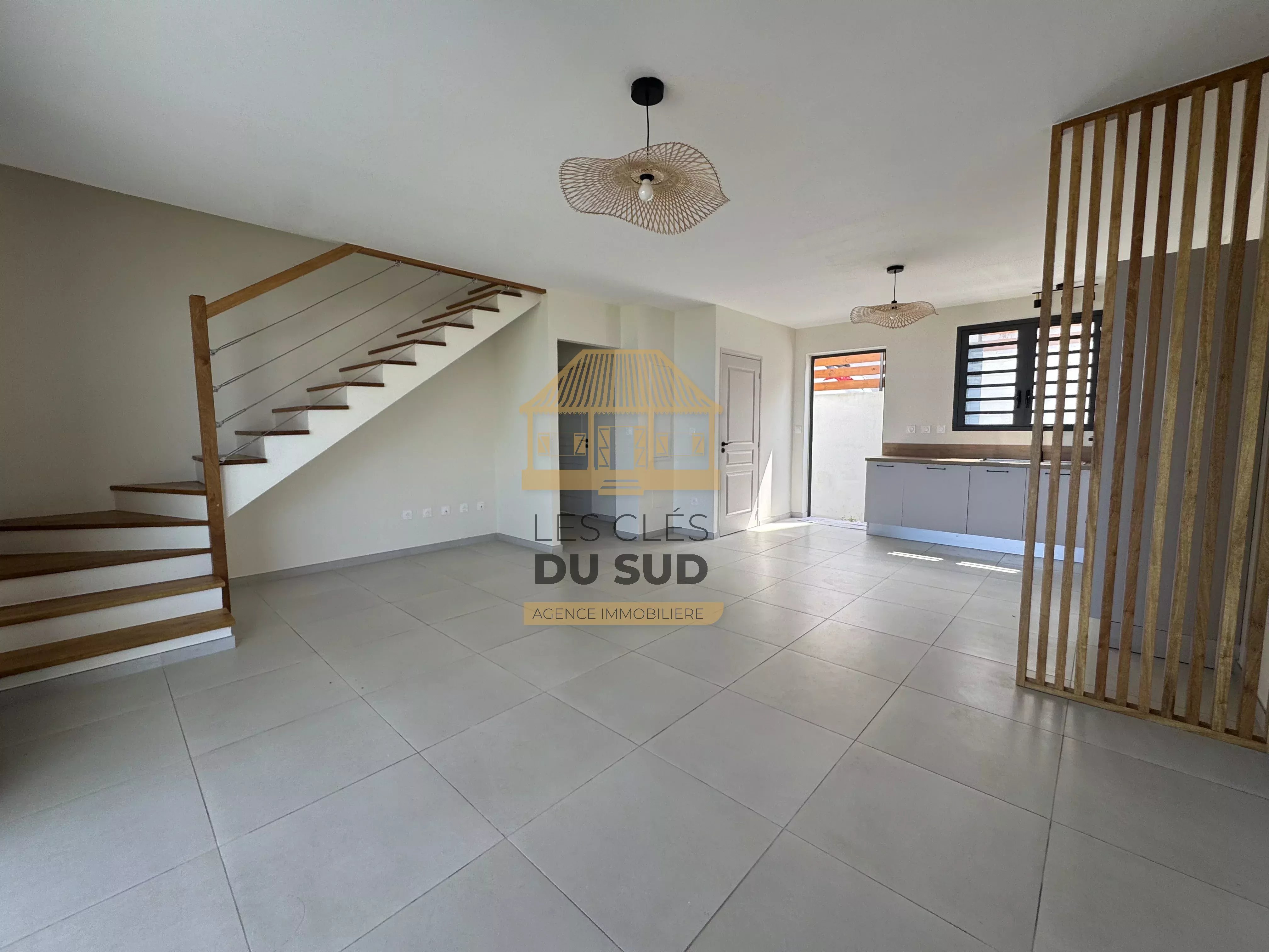 PETITE-ÎLE – MAISON NEUVE 2025 AVEC VUE MER – 3 CHAMBRES ET TERRASSE