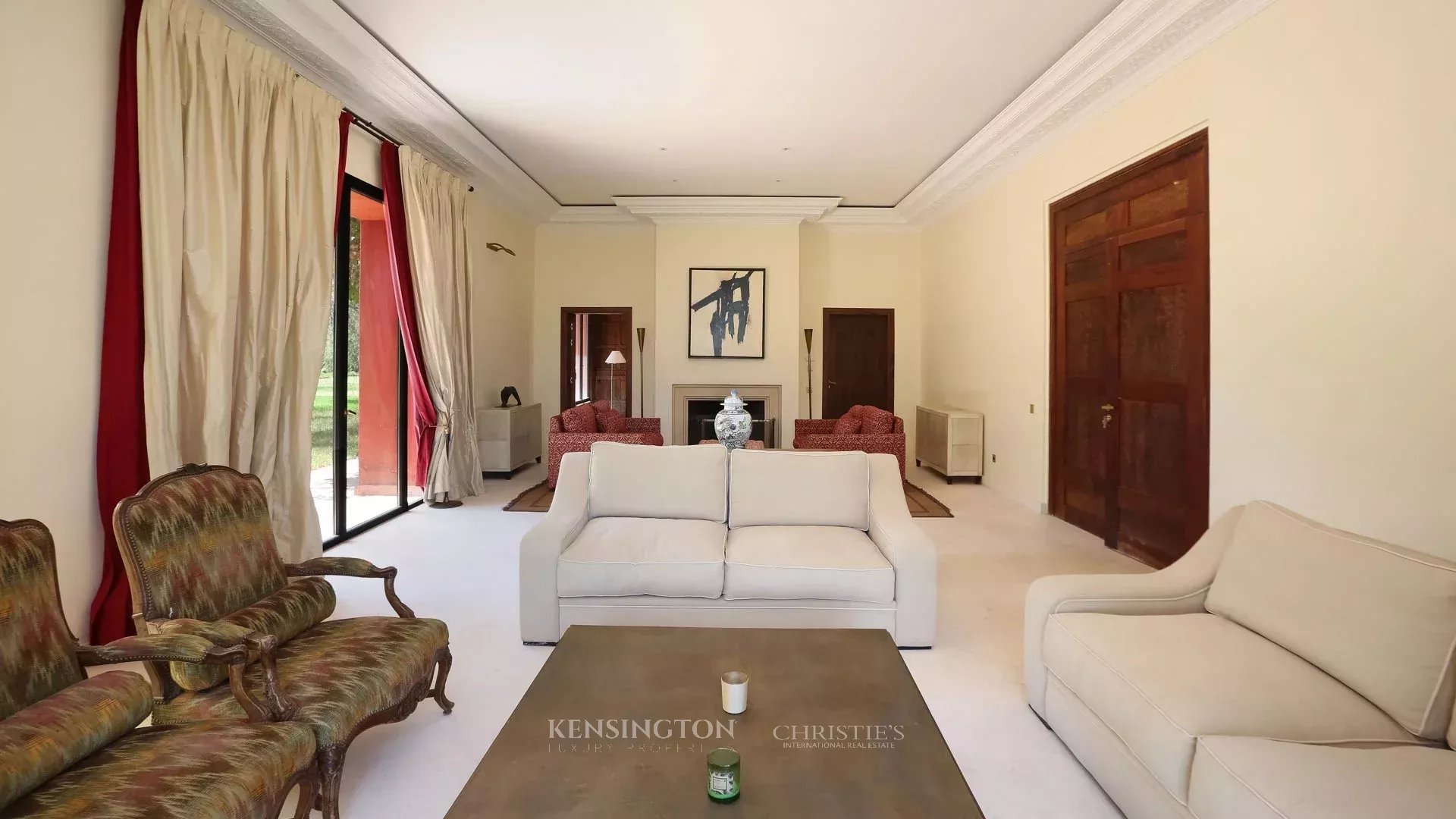 9 Bedroom Villa/Townhouse's Image 46