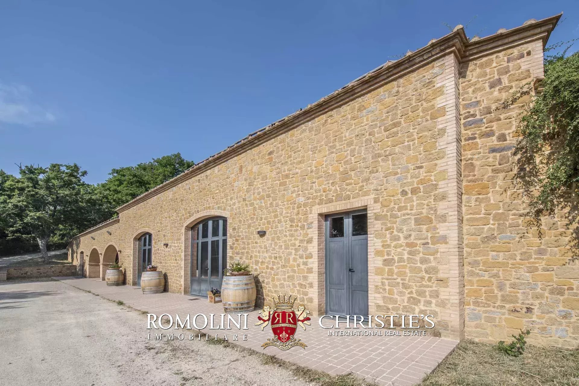 3 Bedroom Vineyard's Image 15