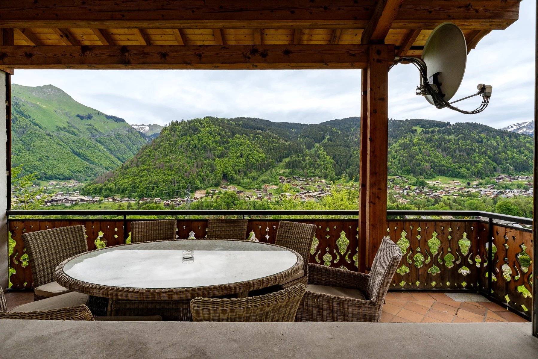 Photo of MORZINE - Chalet with 7 bedrooms in Morzine