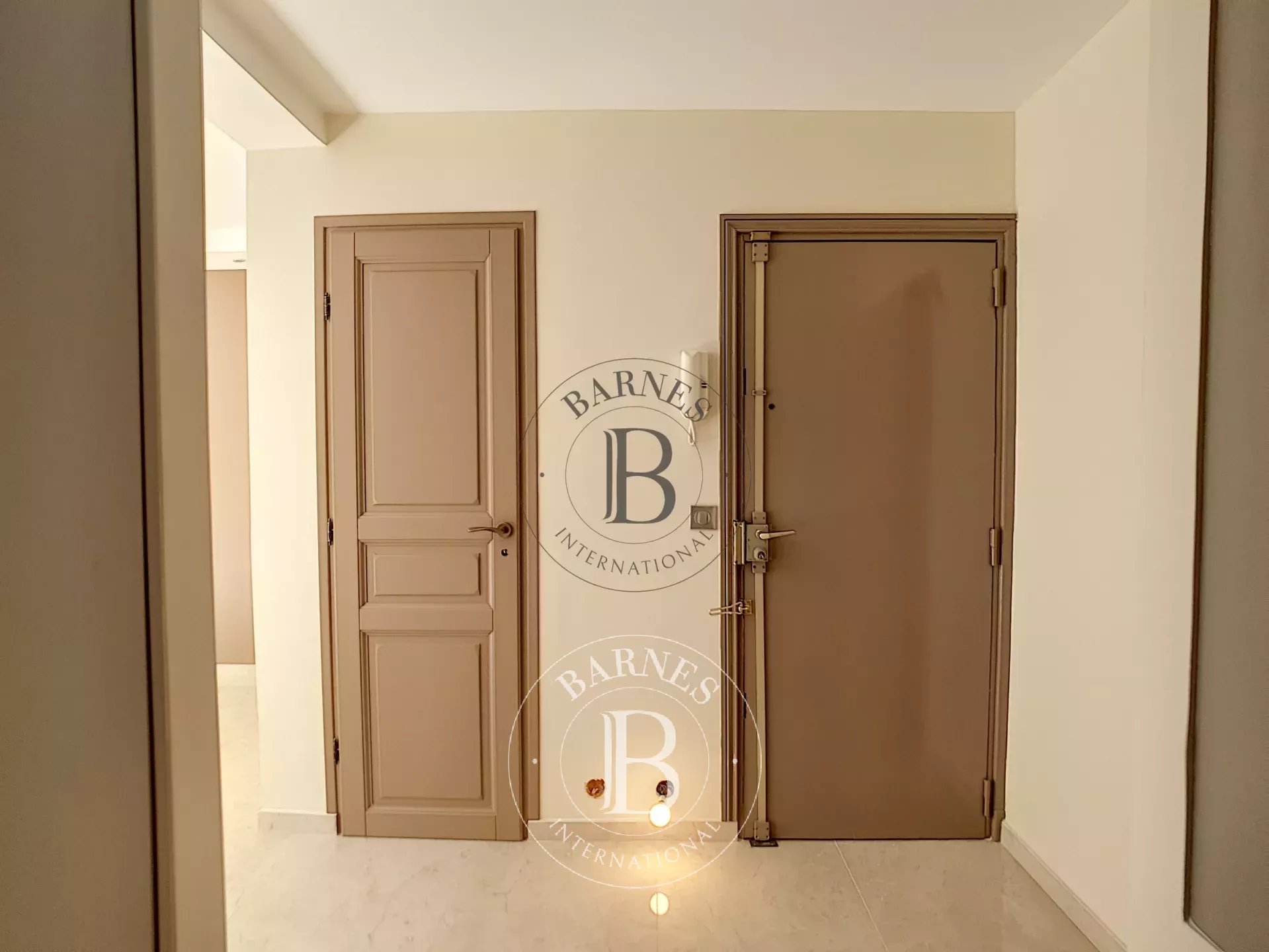 Daire Paris 8ème - picture 11