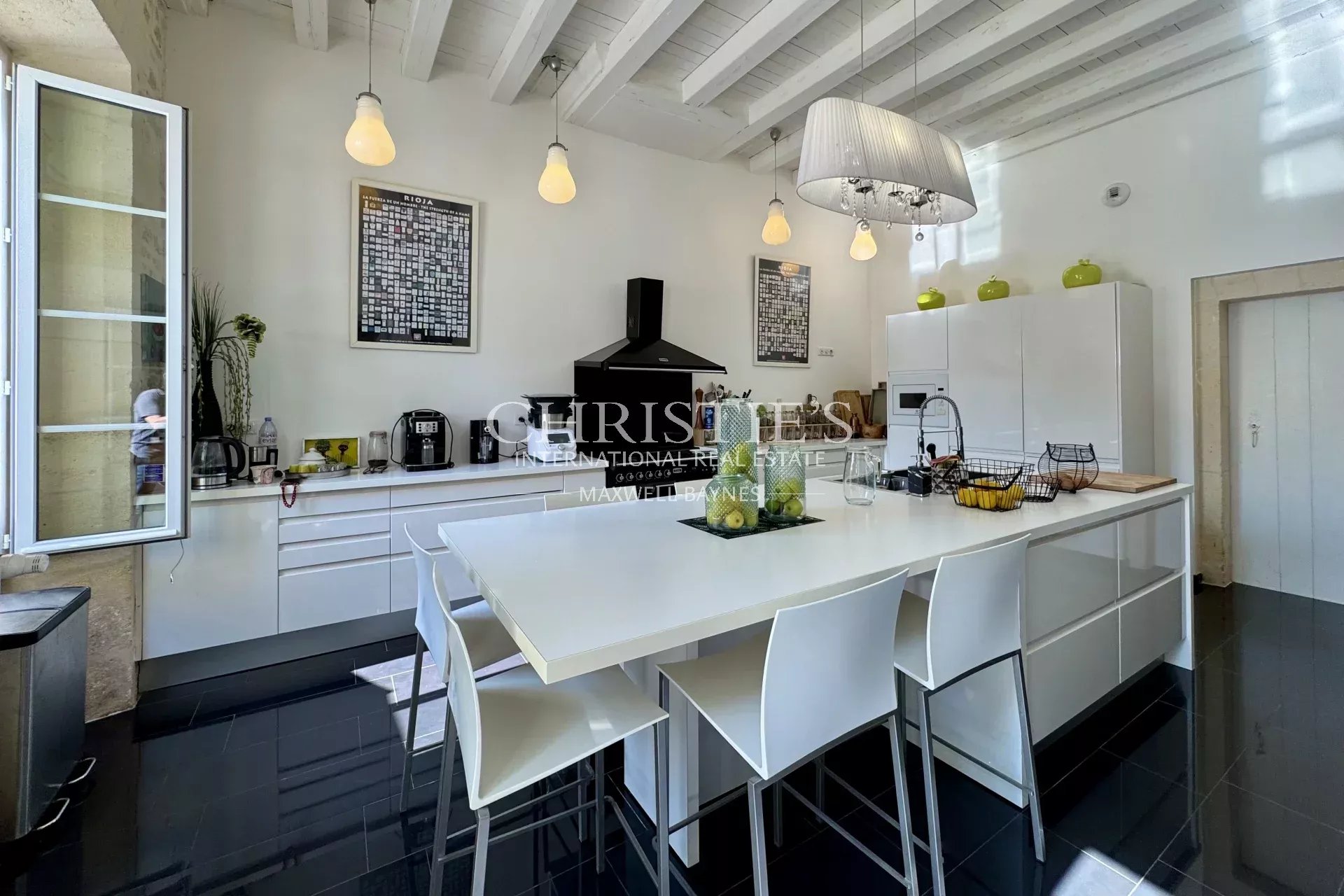 7 Bedroom Villa/Townhouse's Image 5