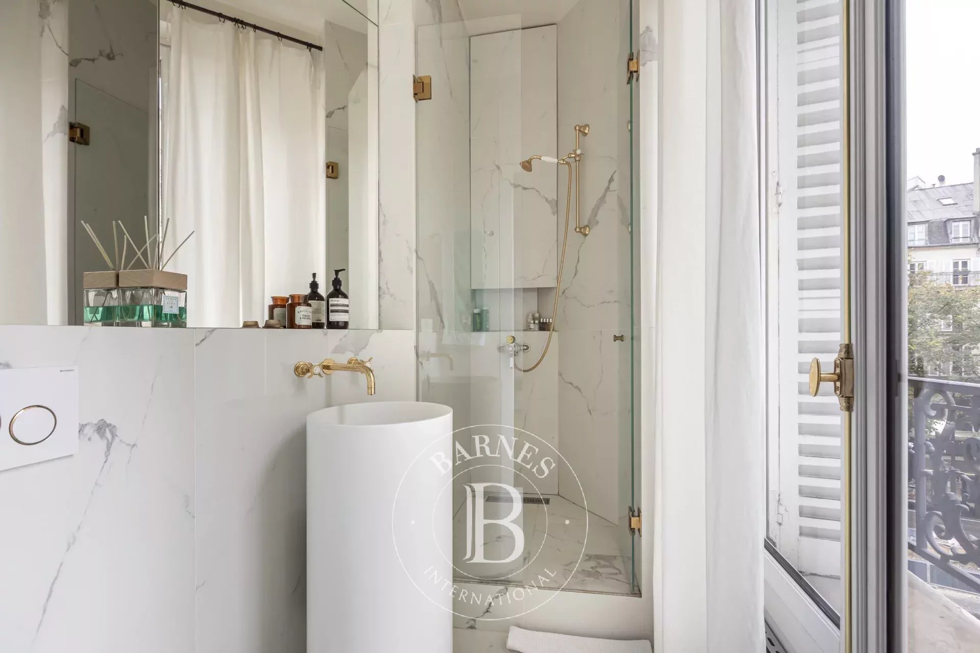Paris 8 Étoile / Wagram - Renovated 3rd floor corner apartment - 3 or 4 bedrooms - picture 13