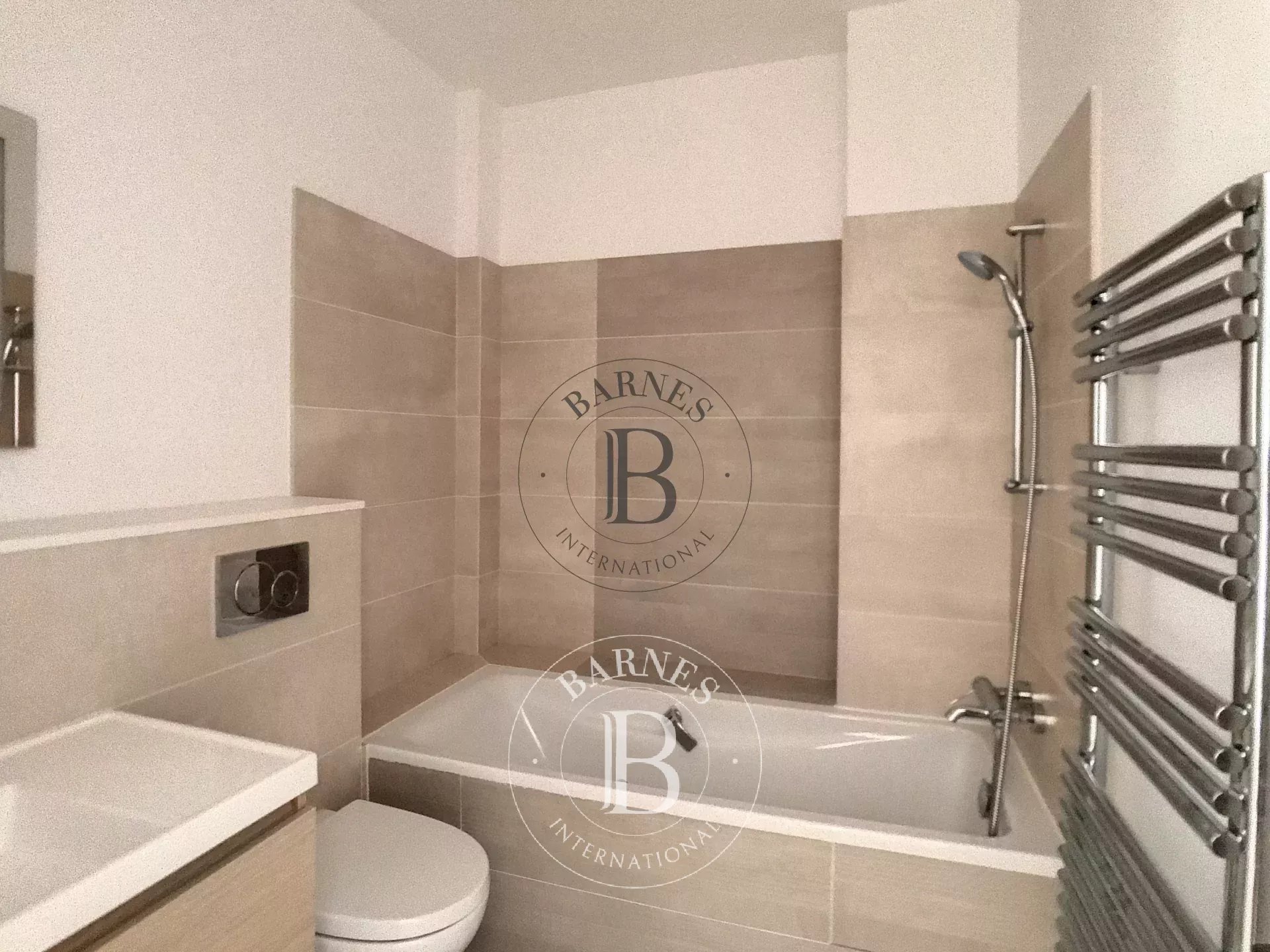 Daire Paris 8ème - picture 10