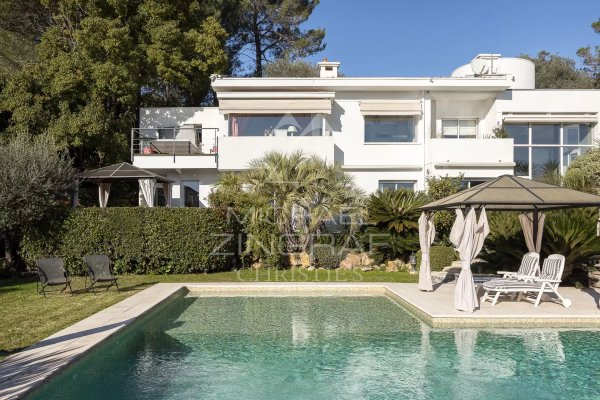 Valbonne Luxurious Villa for sale with Jacuzzi and Guest House — photo 6