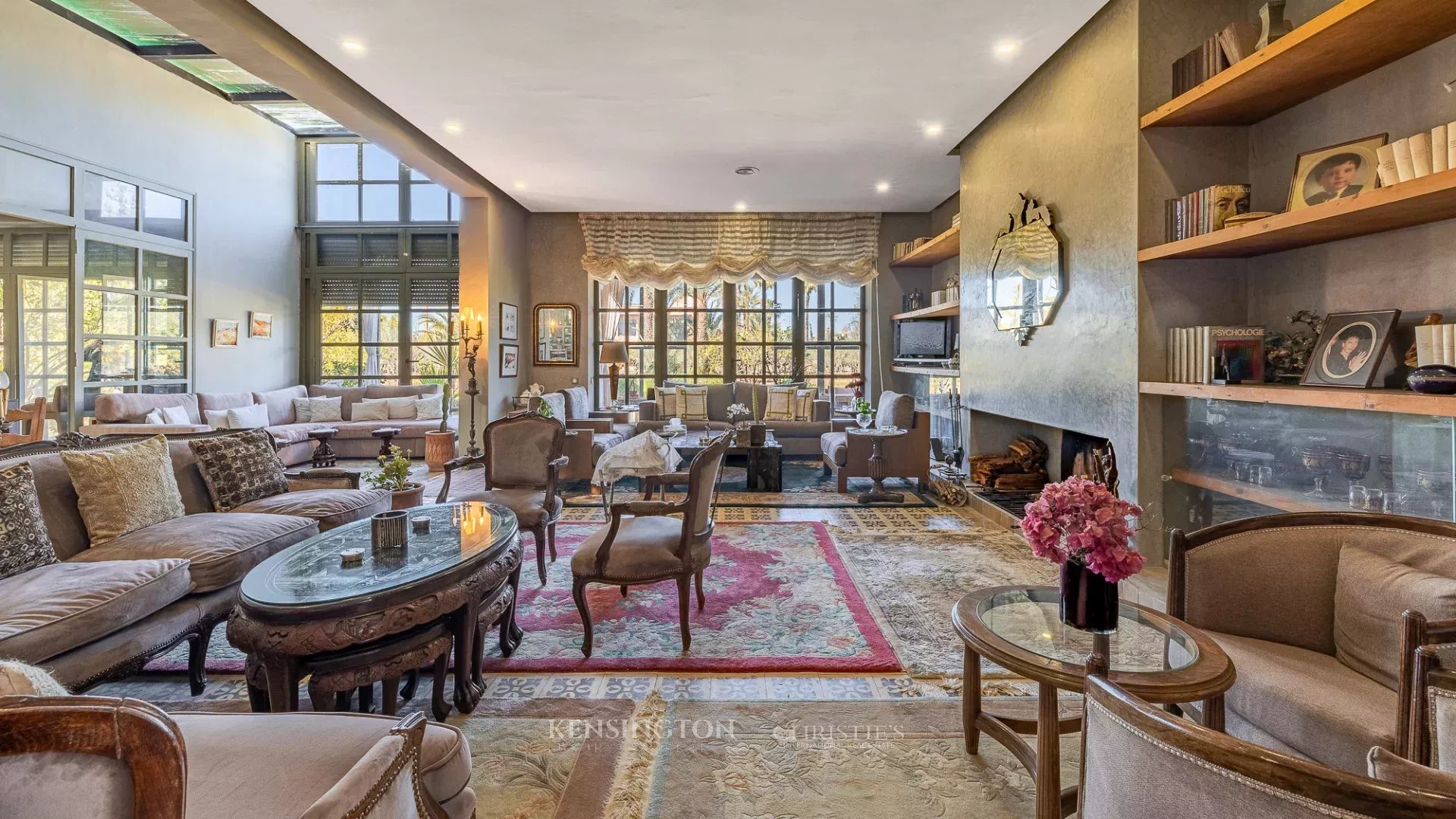 8 Bedroom Villa/Townhouse's Image 36