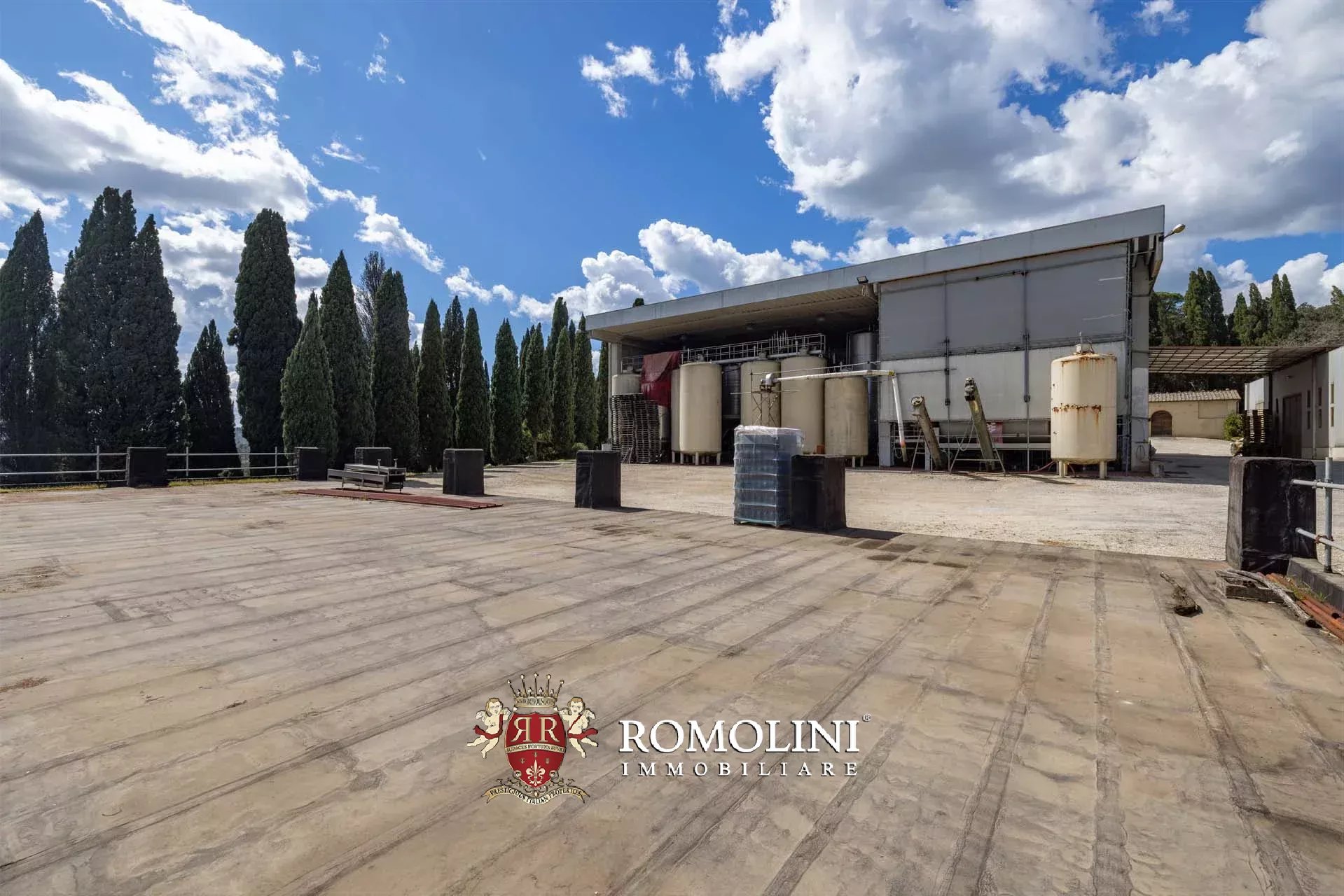 35 Bedroom Vineyard's Image 77