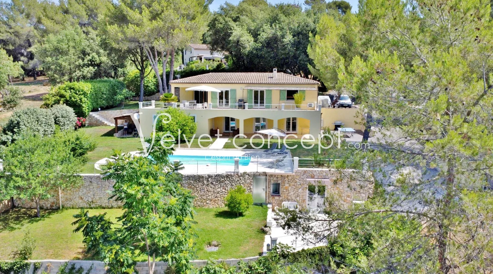 BIOT - VIEW HILLS -