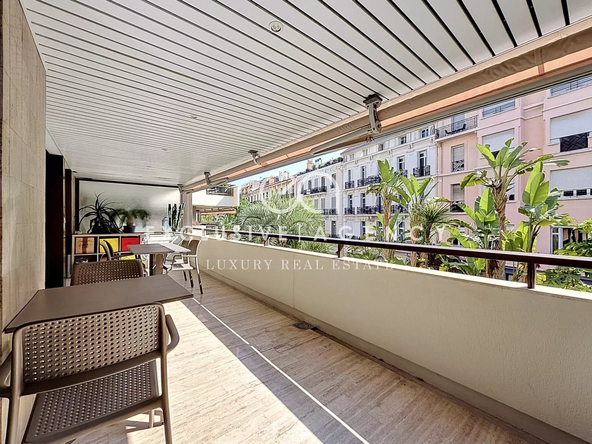 Cannes Croisette – 3-room apartment 84 sqm fully renovated