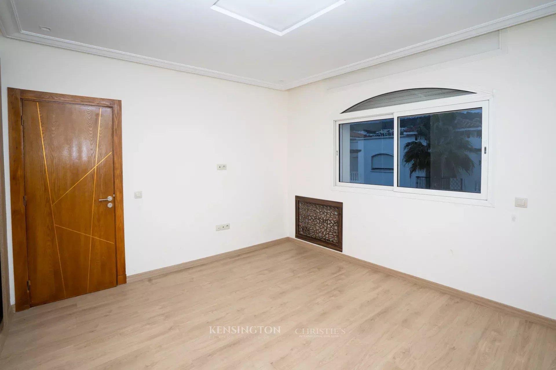 Apartment/Flat's Image 11