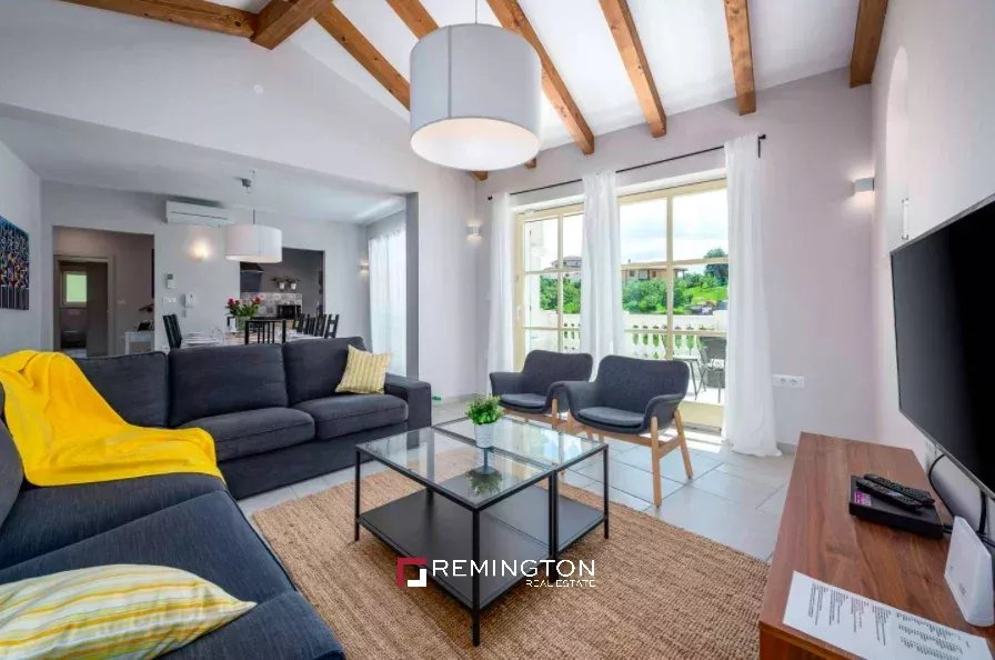 6 Bedroom Villa/Townhouse's Image 4