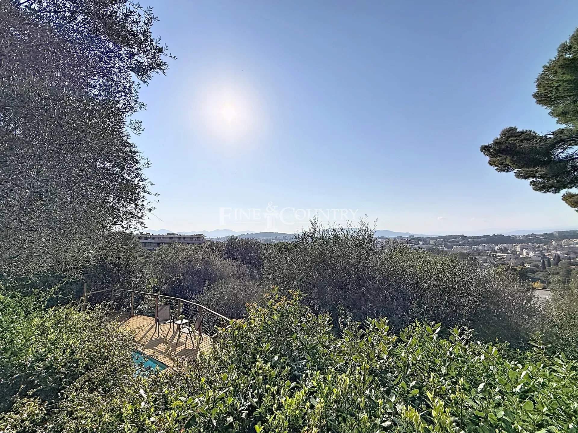 Photo of For sale Villa Cannes a lush oasis