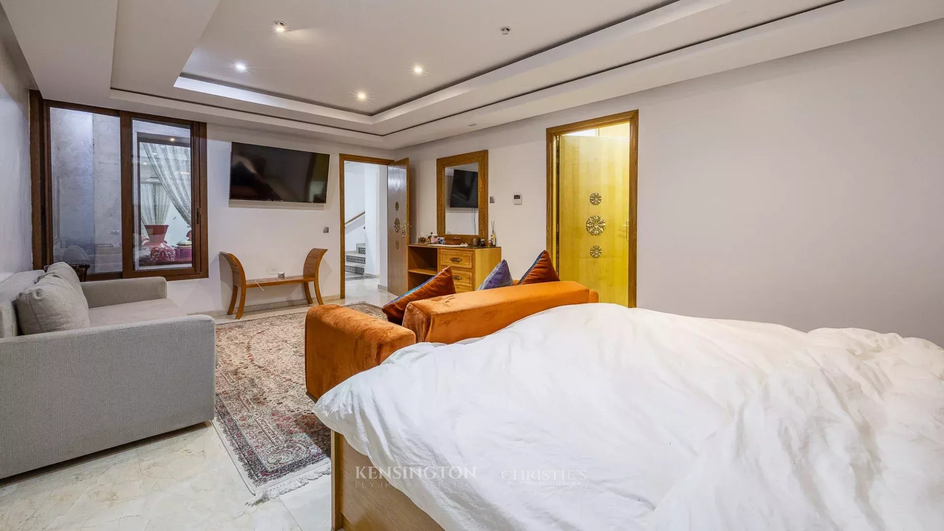 7 Bedroom Villa/Townhouse's Image 25