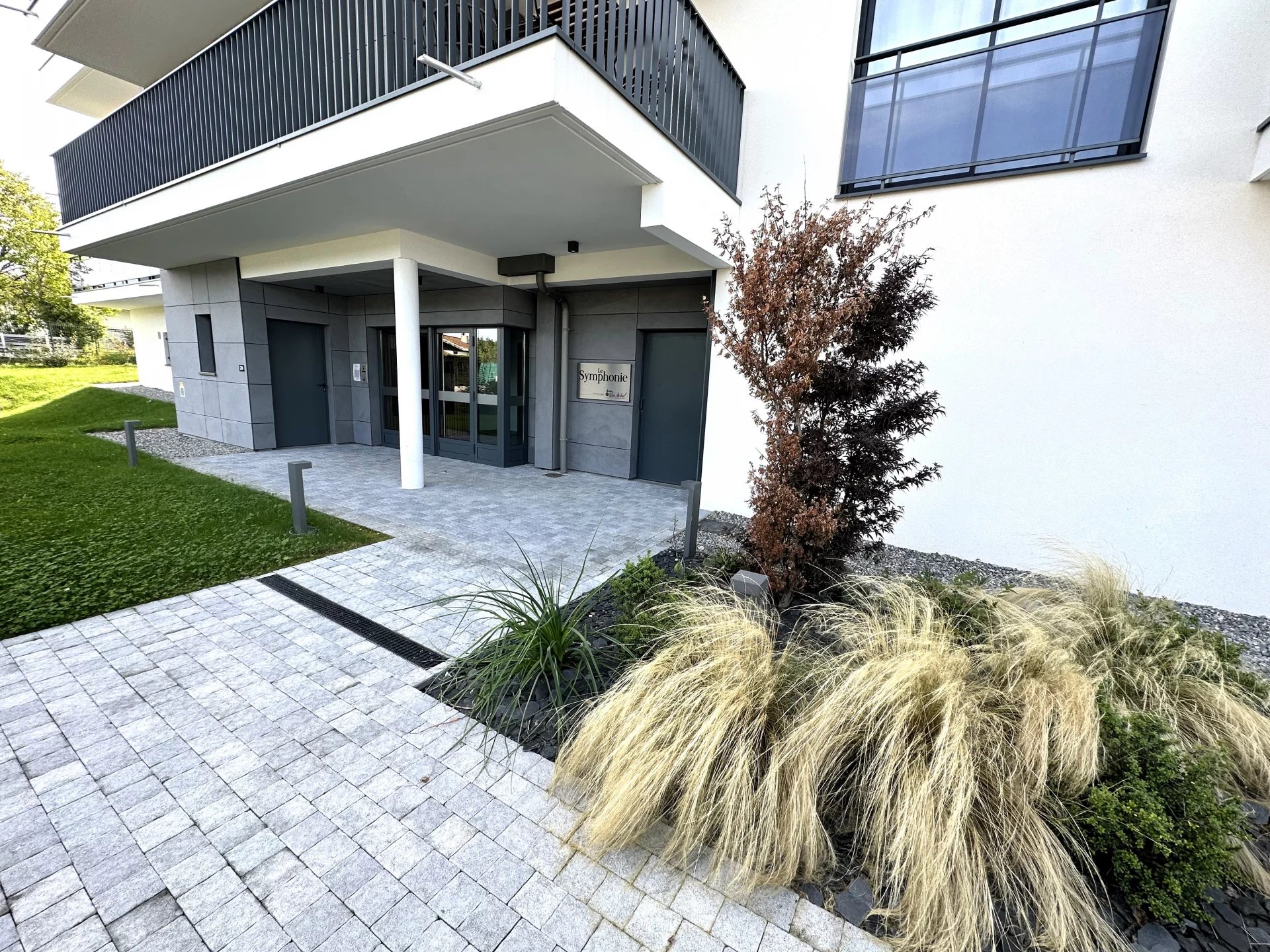 High-end 4-room apartment!