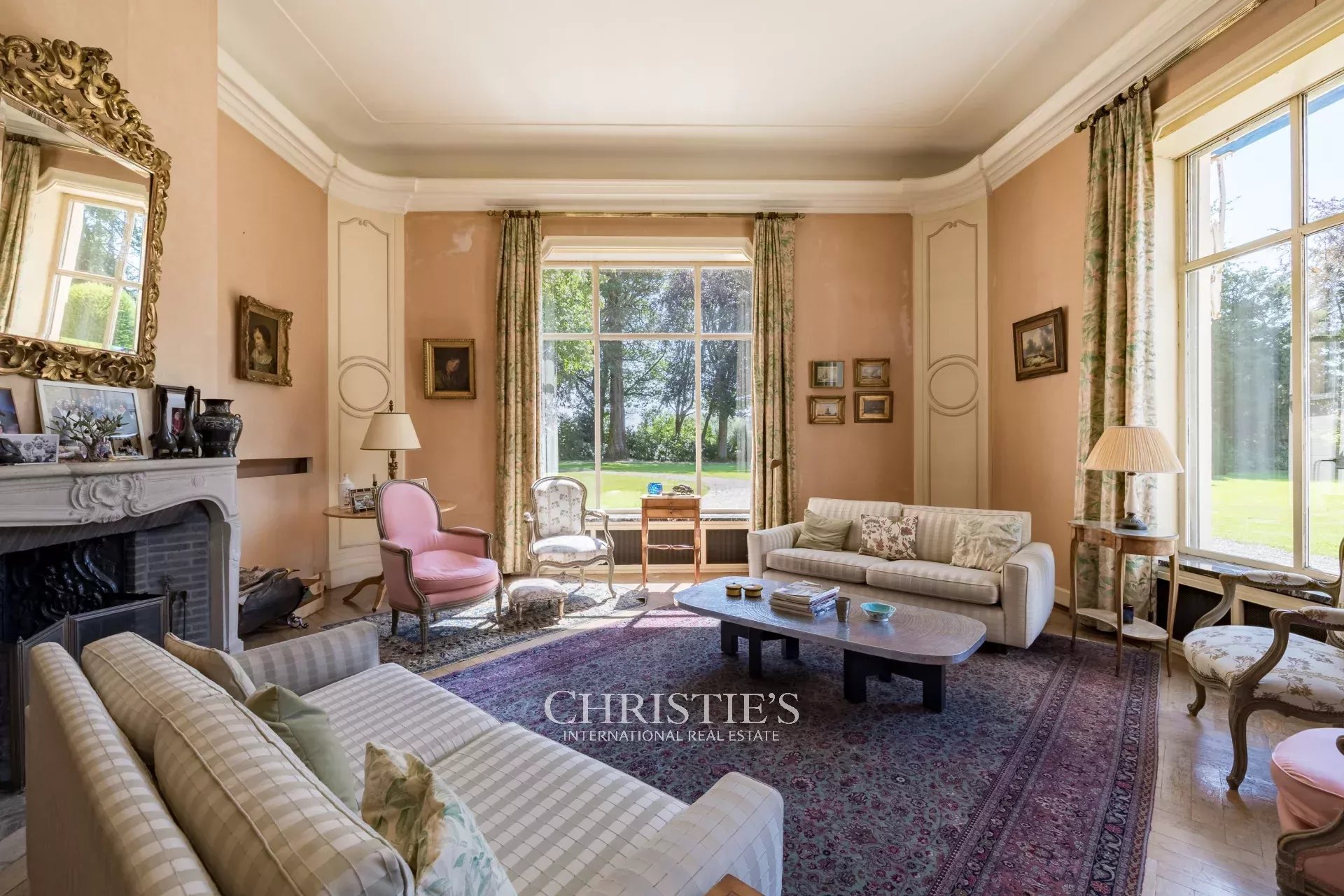 Elegante historische villa, genesteld in een park van bijna 2ha