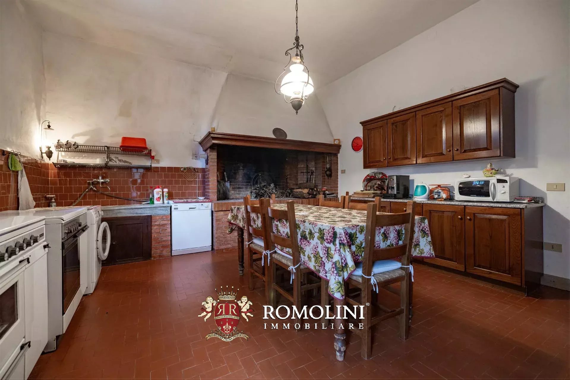 35 Bedroom Vineyard's Image 108