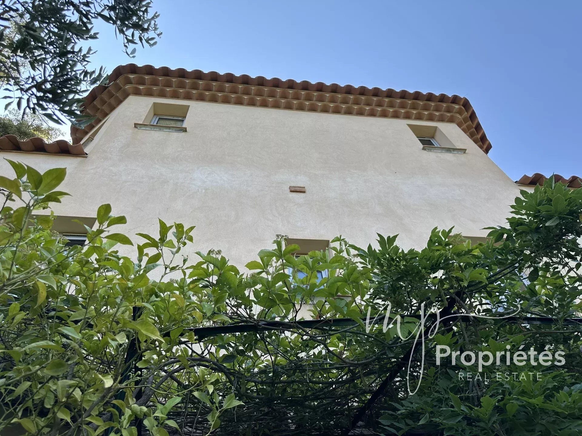 Agence immobilière de 