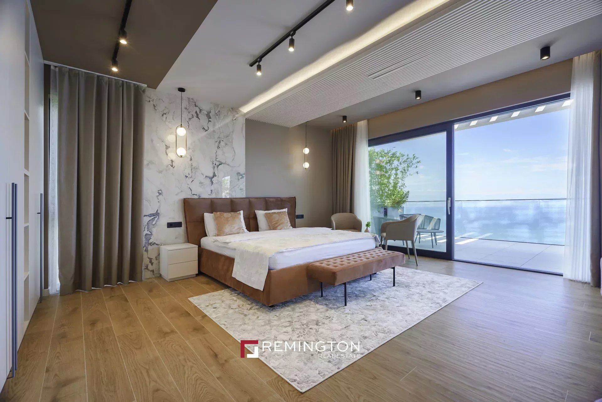 4 Bedroom Villa/Townhouse's Image 5