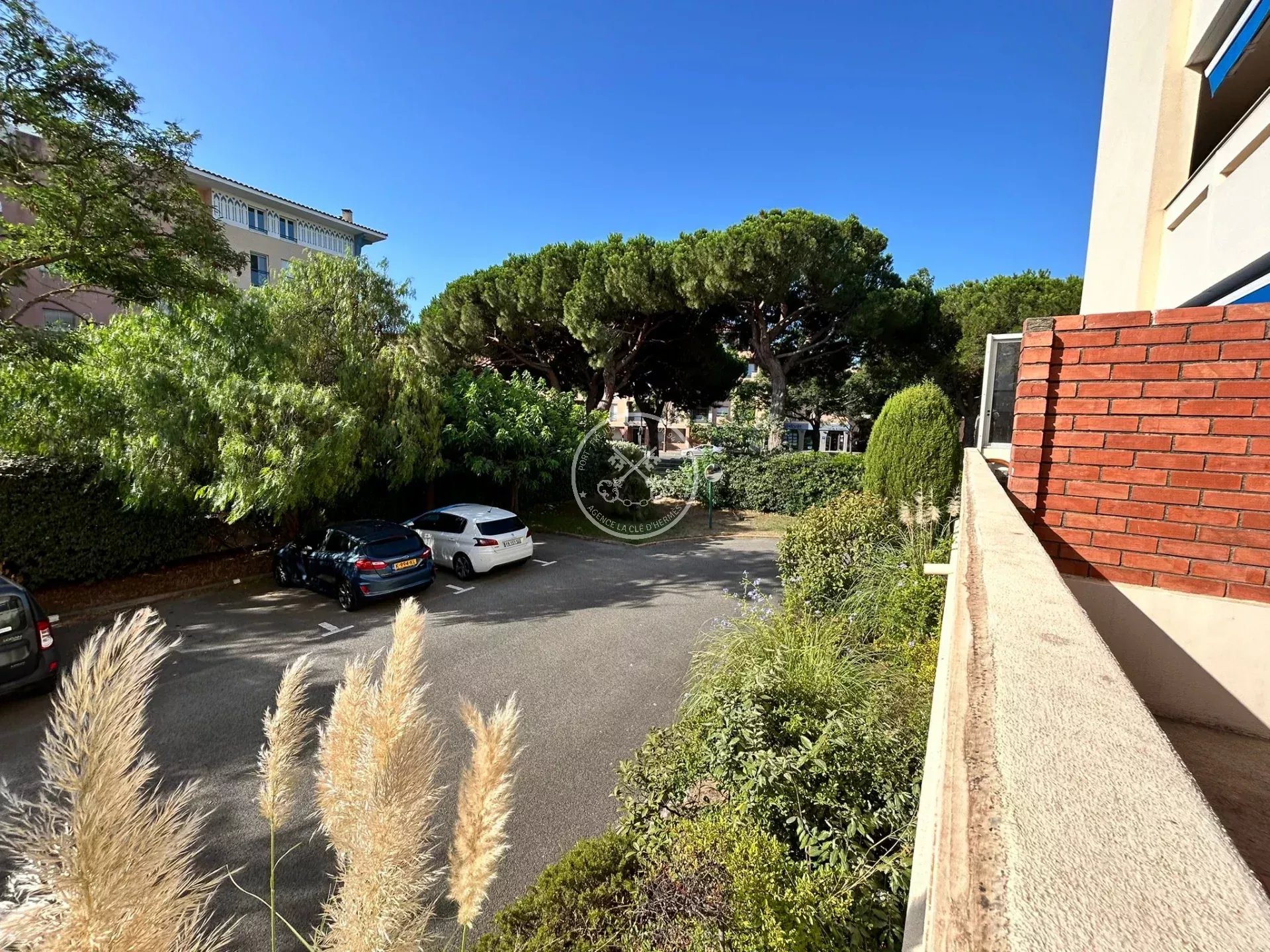 À Vendre - Appartement T1 Port Fréjus - Terrasse, Parking Sécurisé, Idéal Investissement ou Résidence Secondaire