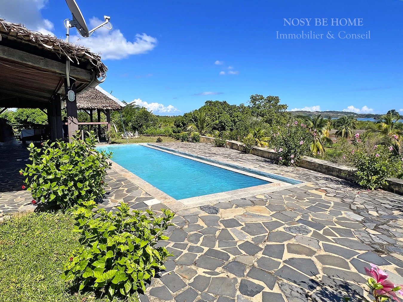 A charming property on the seafront in Nosy Be