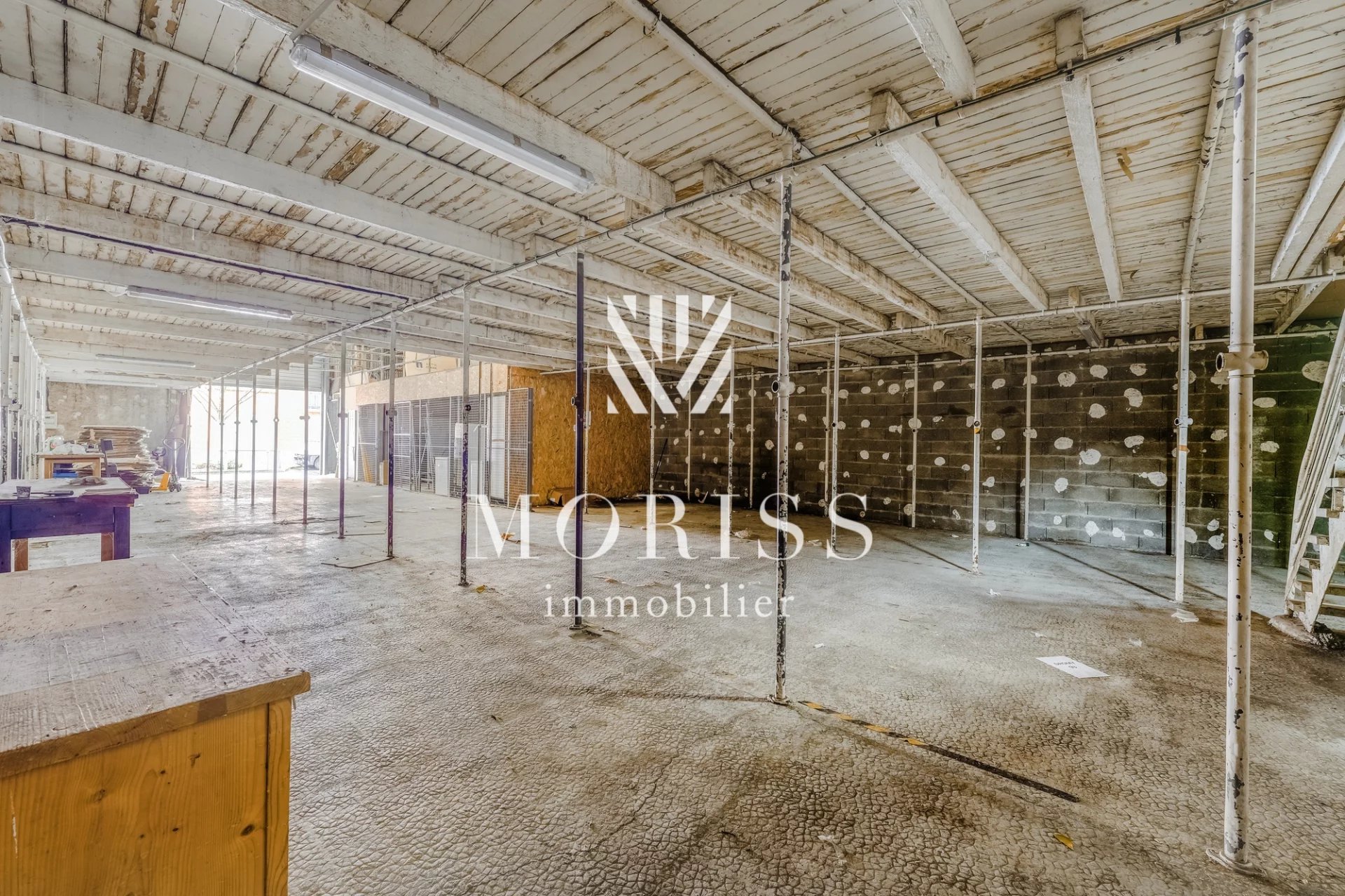 Local commercial - Image Array