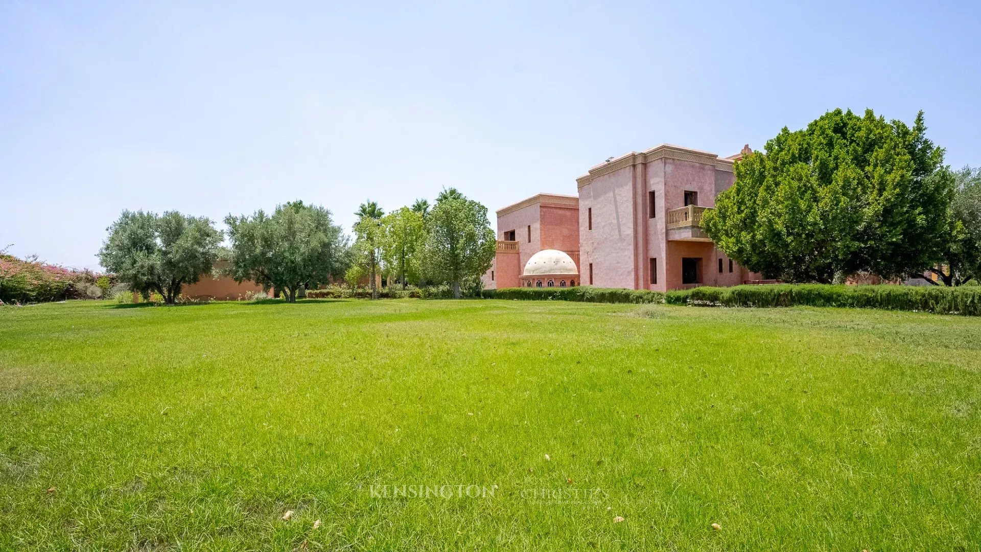 11 Bedroom Villa/Townhouse's Image 43