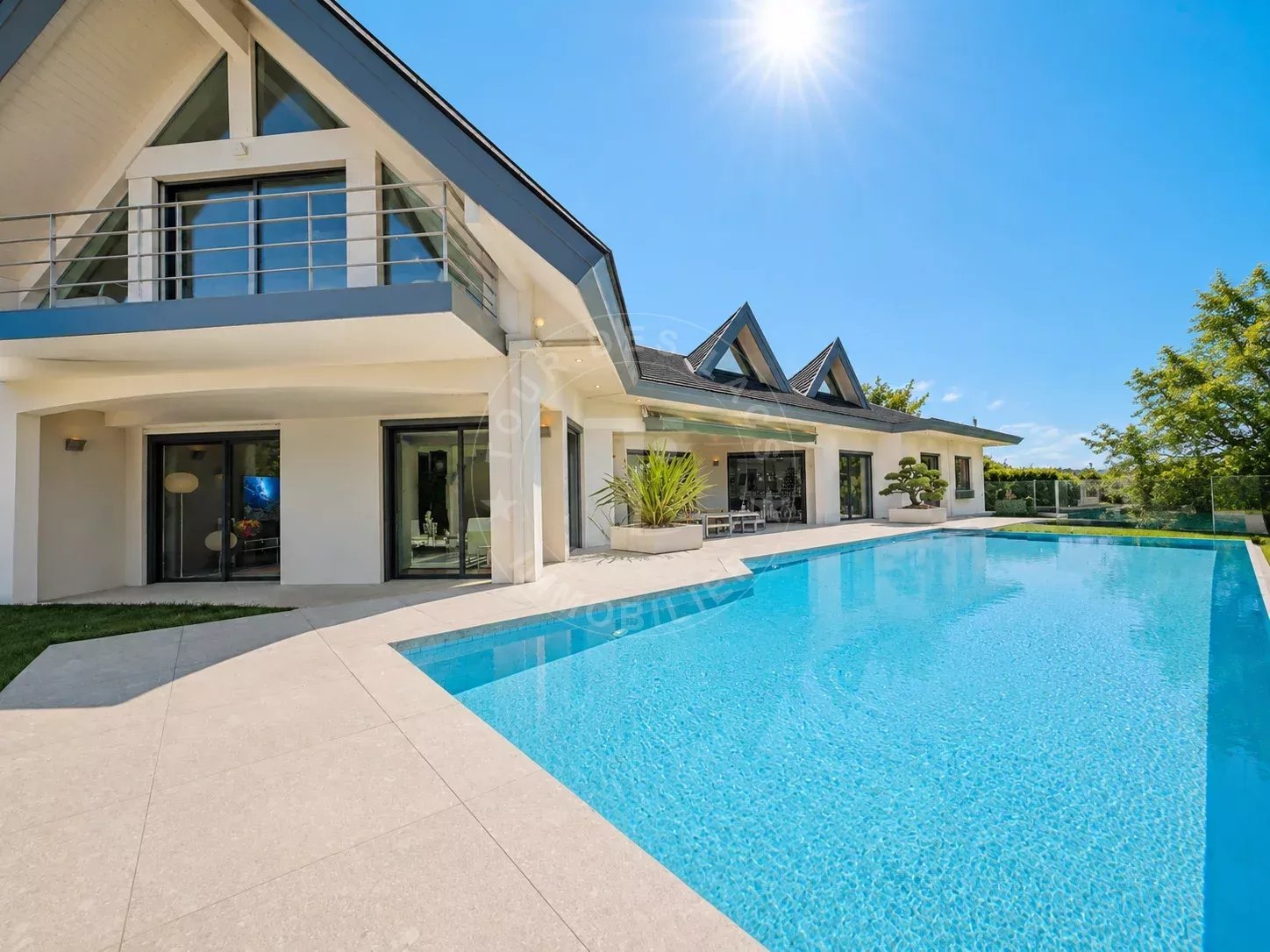 Agence immobilière de 
