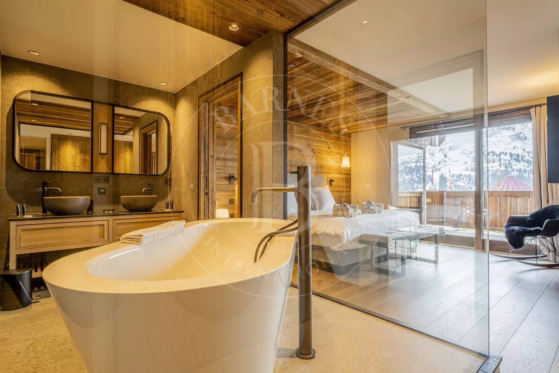 Méribel Superb 5-bedroom duplex apartment at Rond Point des Pistes