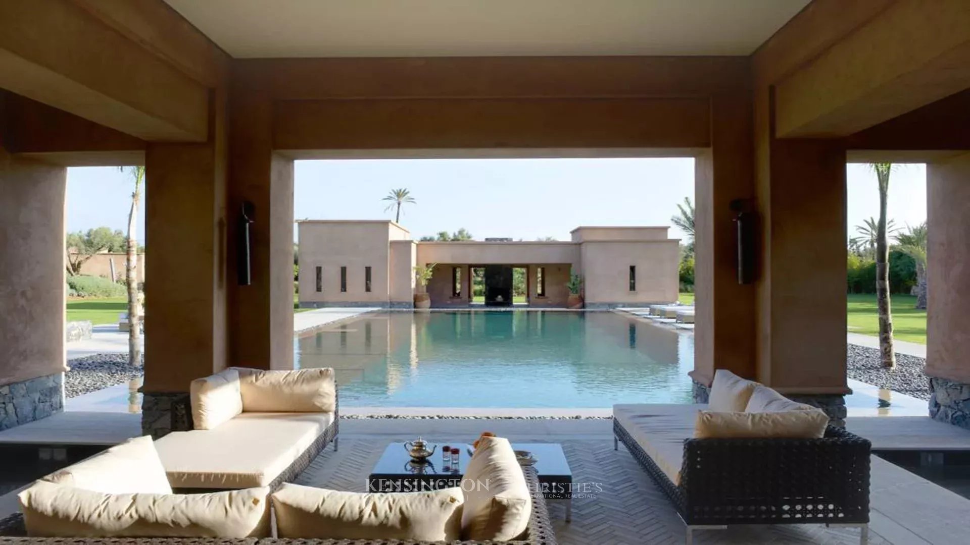 6 Bedroom Villa/Townhouse's Image 7
