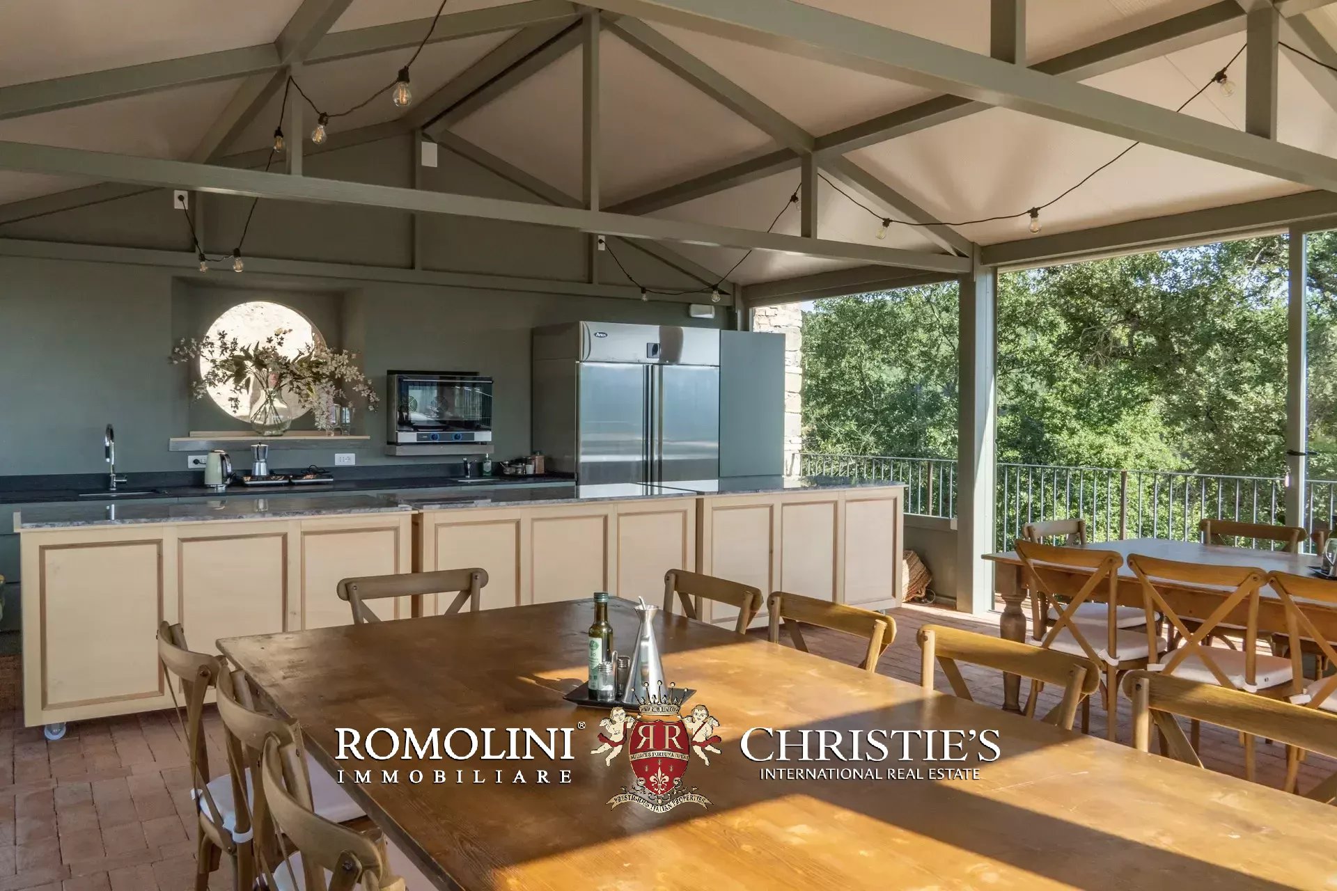 10 Bedroom Villa/Townhouse's Image 40