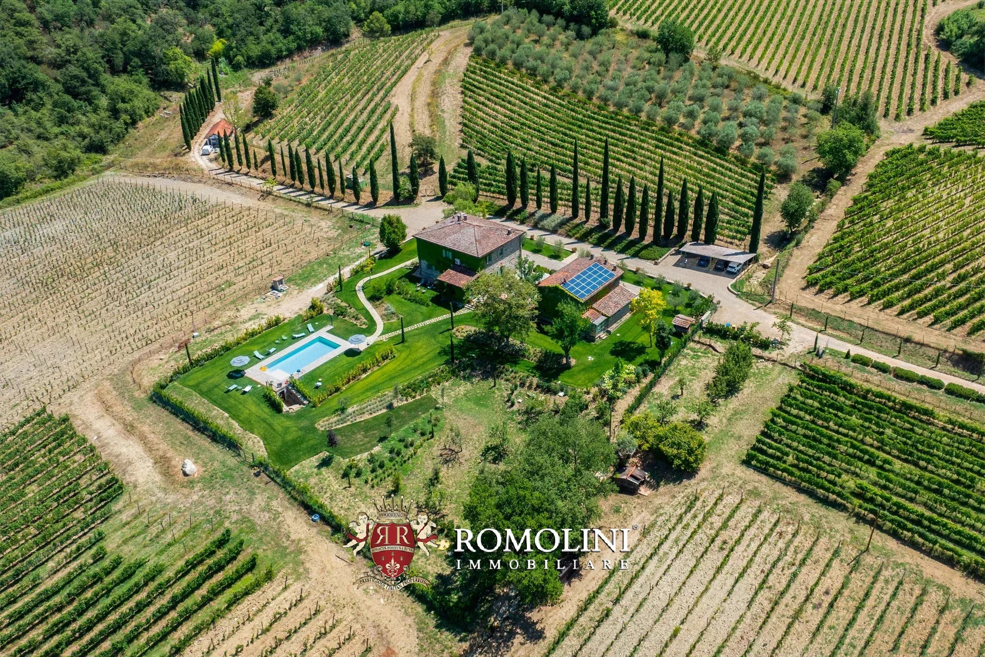 7 Bedroom Vineyard's Image 10
