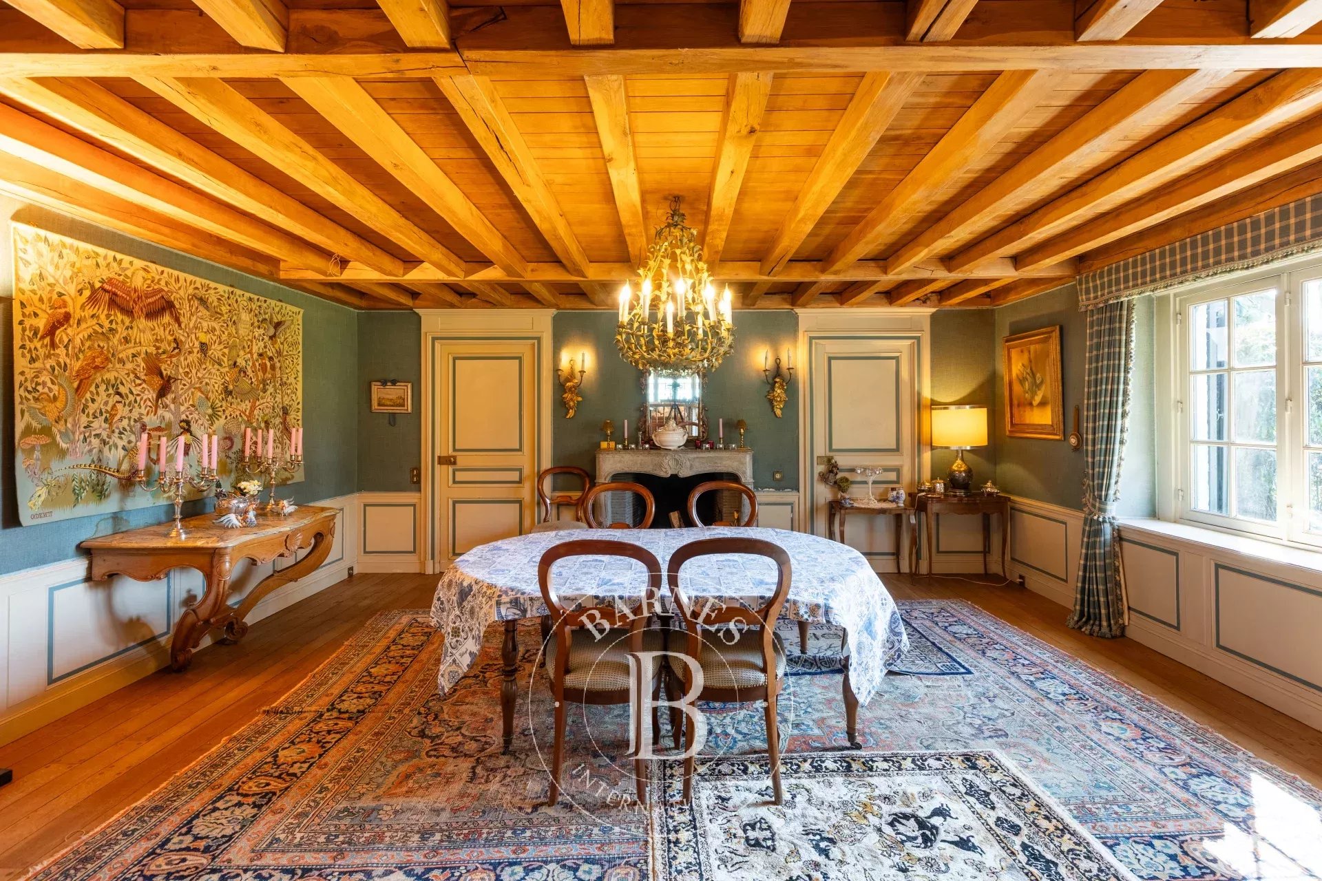 Hoeilaart - Exceptional villa to renovate, close to the Sonian Forest