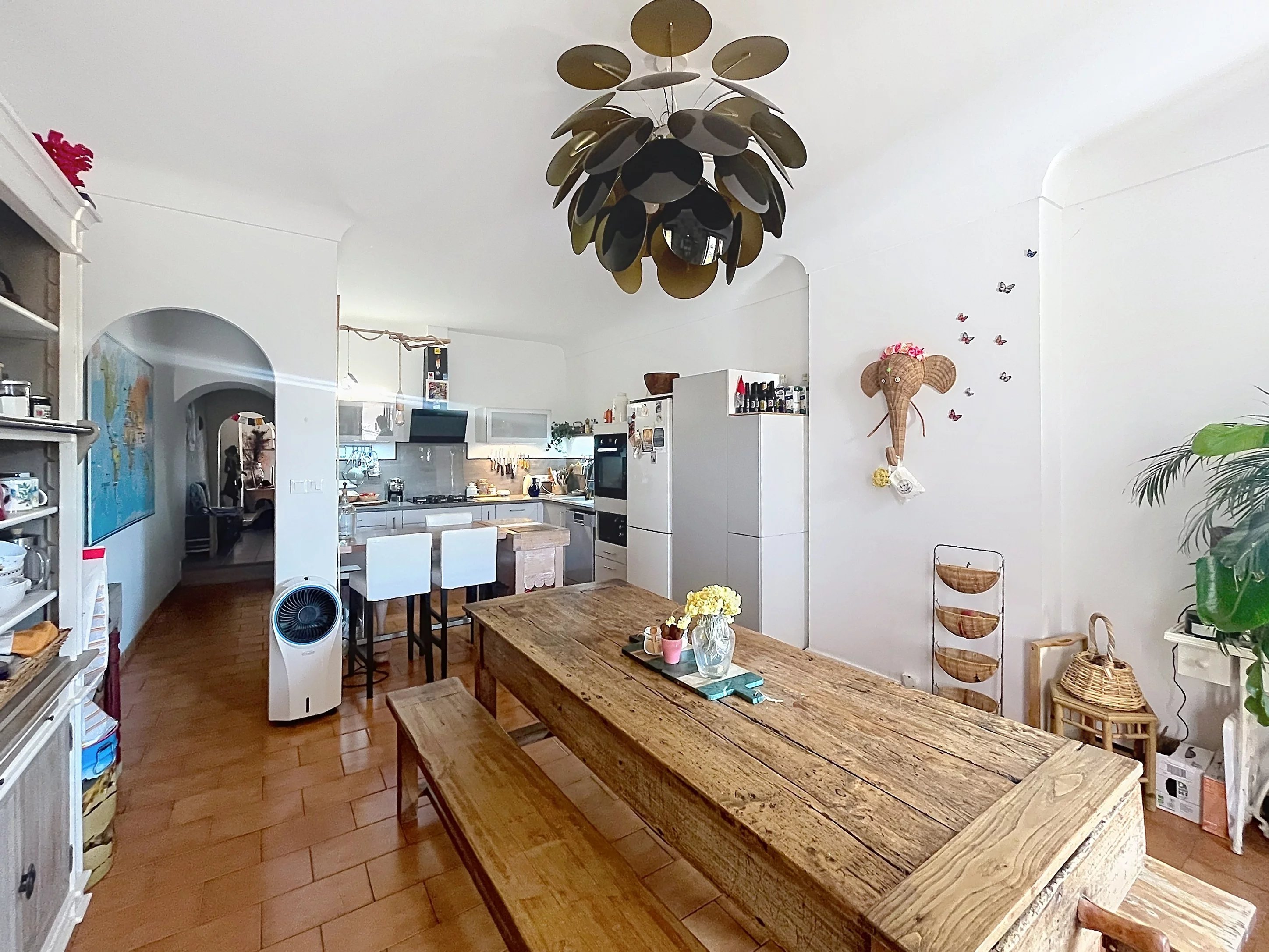 Charming triplex of 5 rooms with terrace in the heart of Cotignac