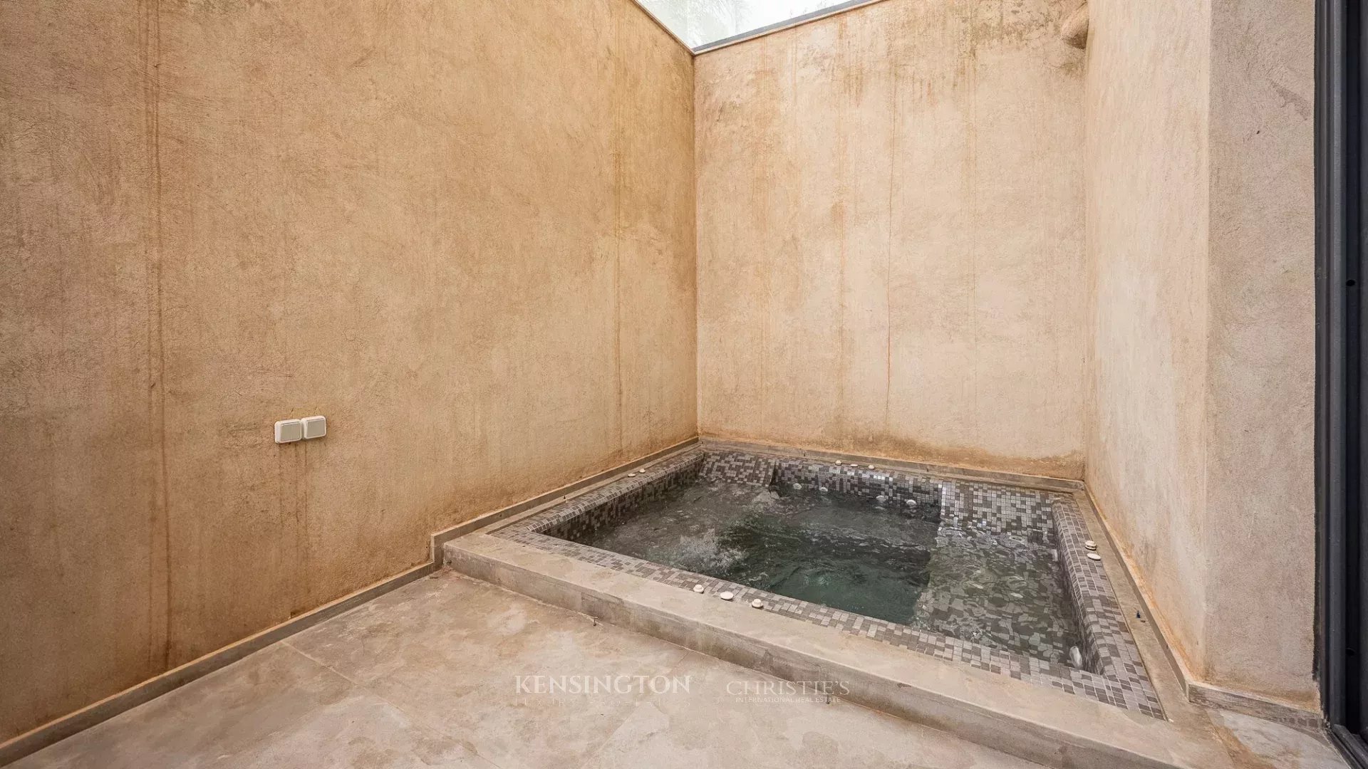 5 Bedroom Villa/Townhouse's Image 26
