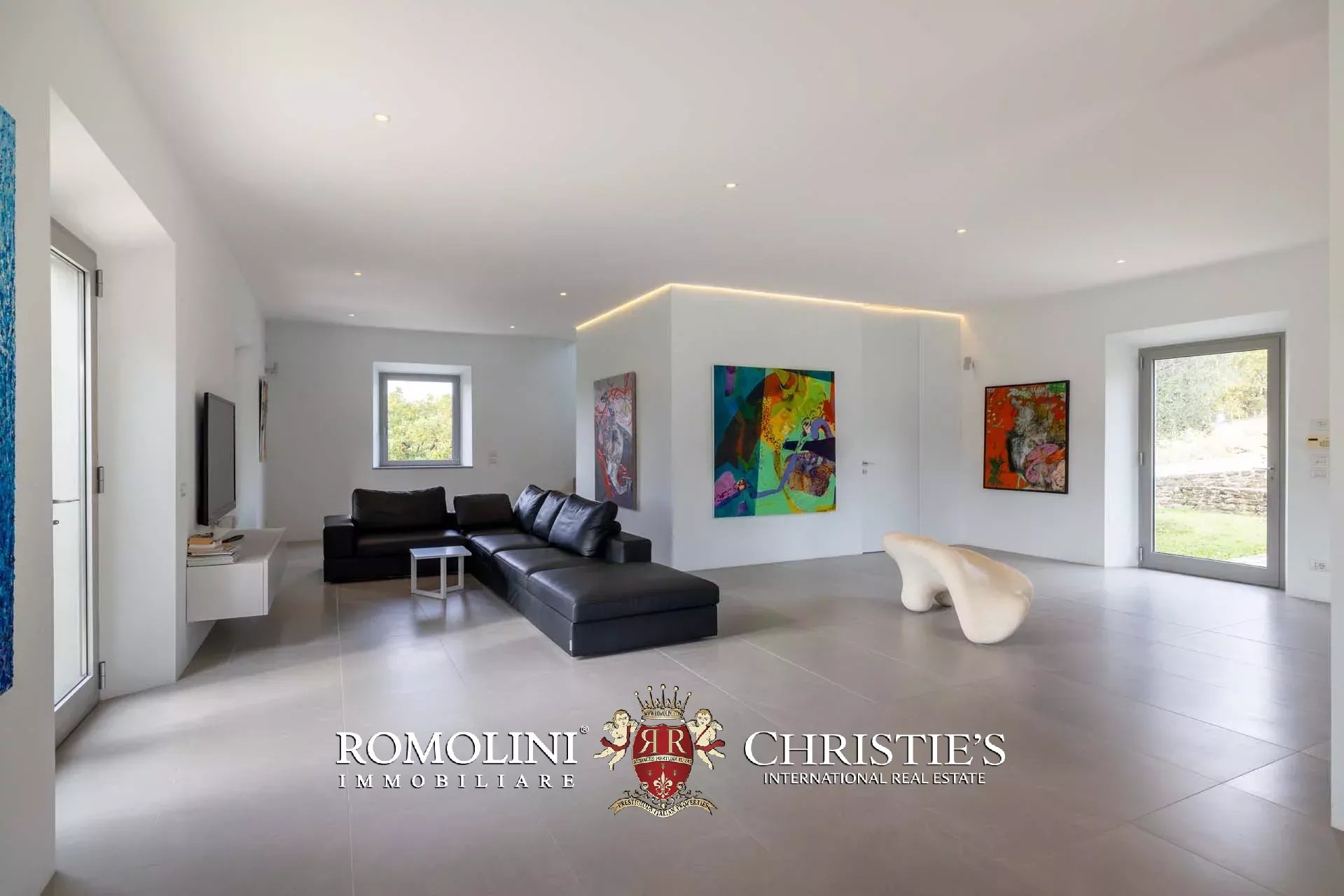 7 Bedroom Villa/Townhouse's Image 102