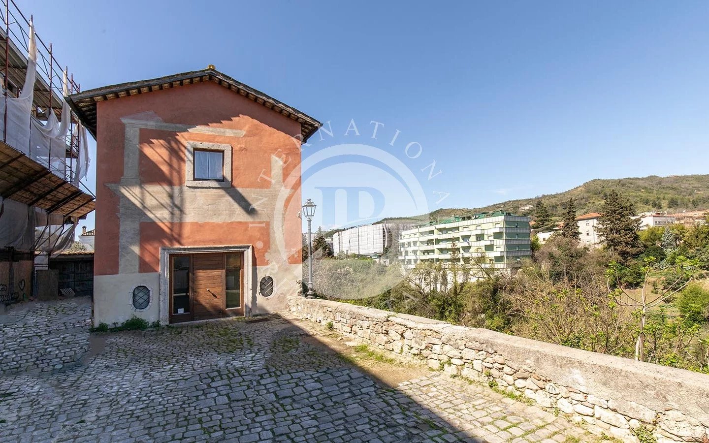 Apartment in Ascoli Piceno - Image 2
