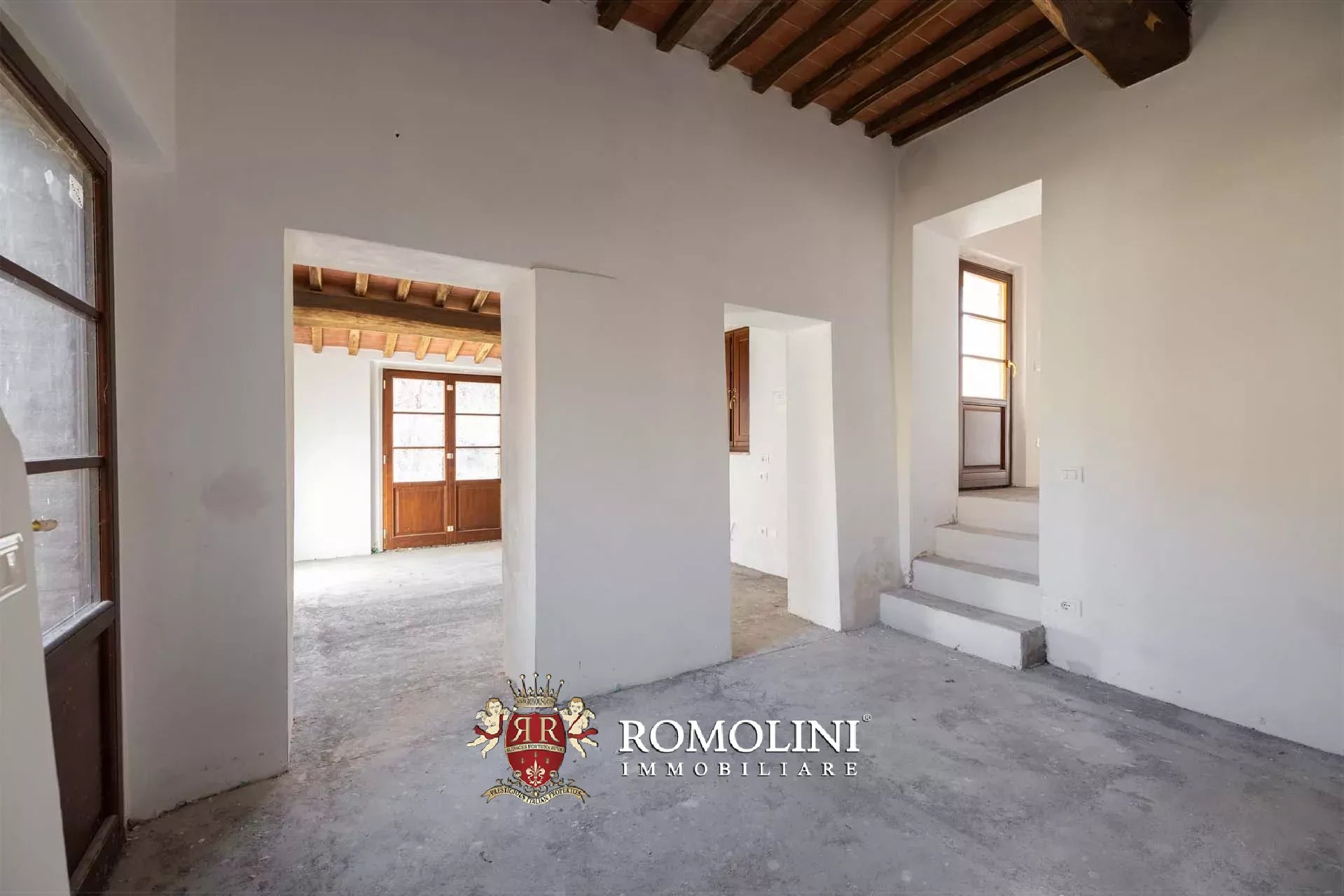 6 Bedroom Villa/Townhouse's Image 8
