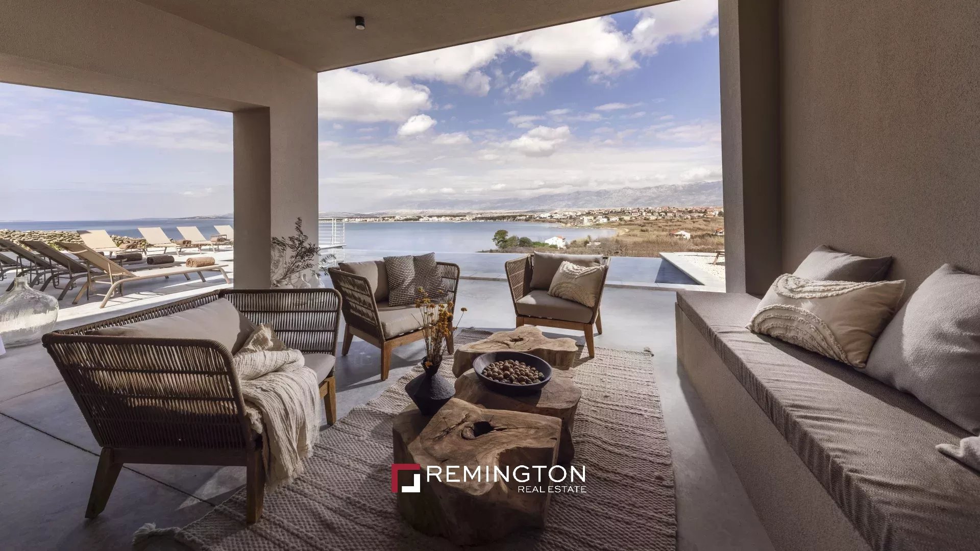 4 Bedroom Villa/Townhouse's Image 11