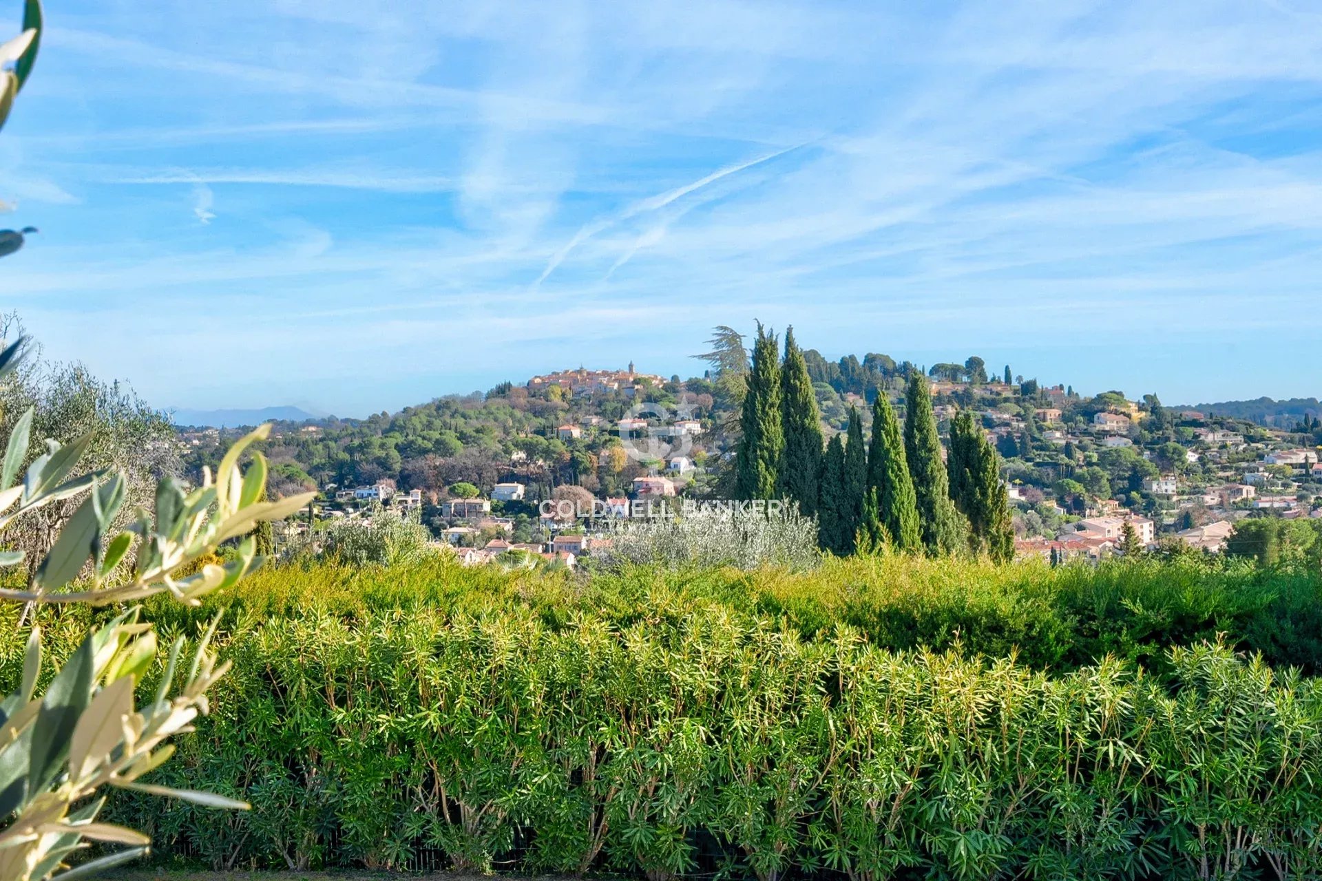 Belle villa vue mer au calme proche du centre de Mougins