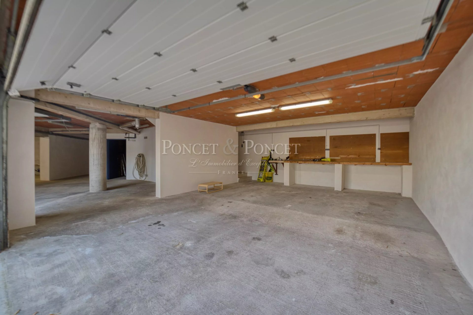 4 Bedroom Villa/Townhouse's Image 24