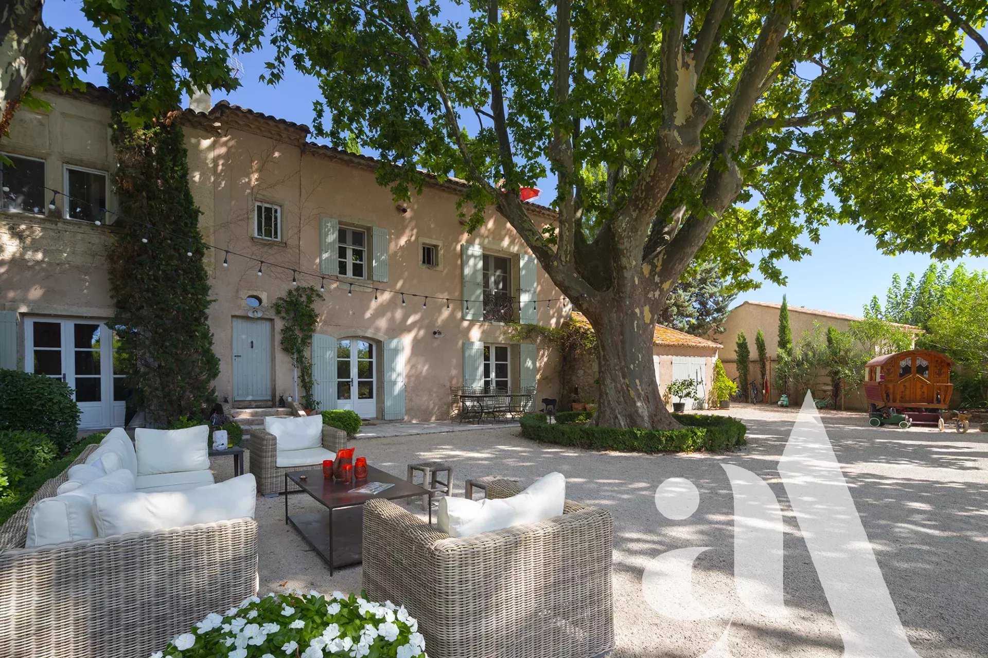 PARADOU - OLD VILLAGE HOUSE