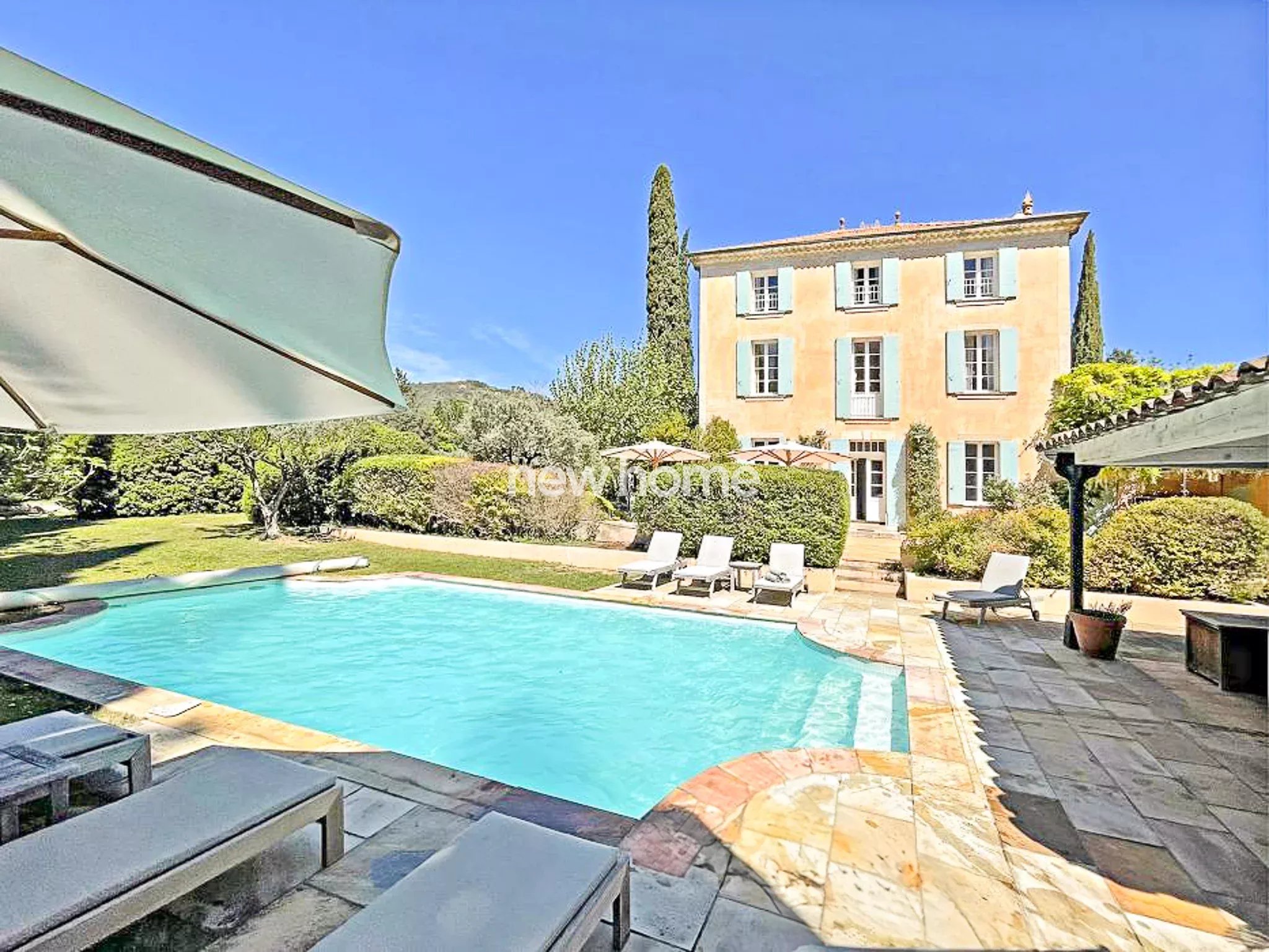 Demeure d'exception à Salernes : 7 chambres, ascenseur et parc de 5 800 m²