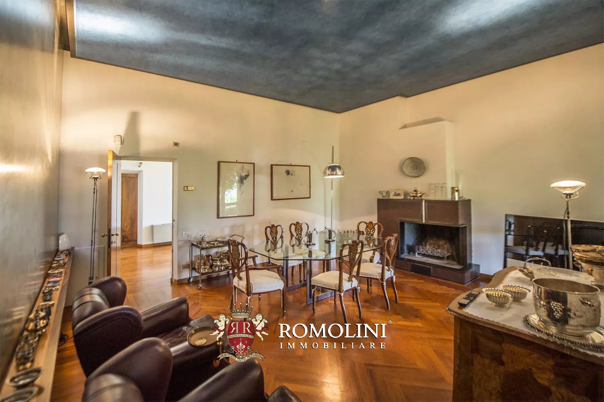 10 Bedroom Villa/Townhouse's Image 43